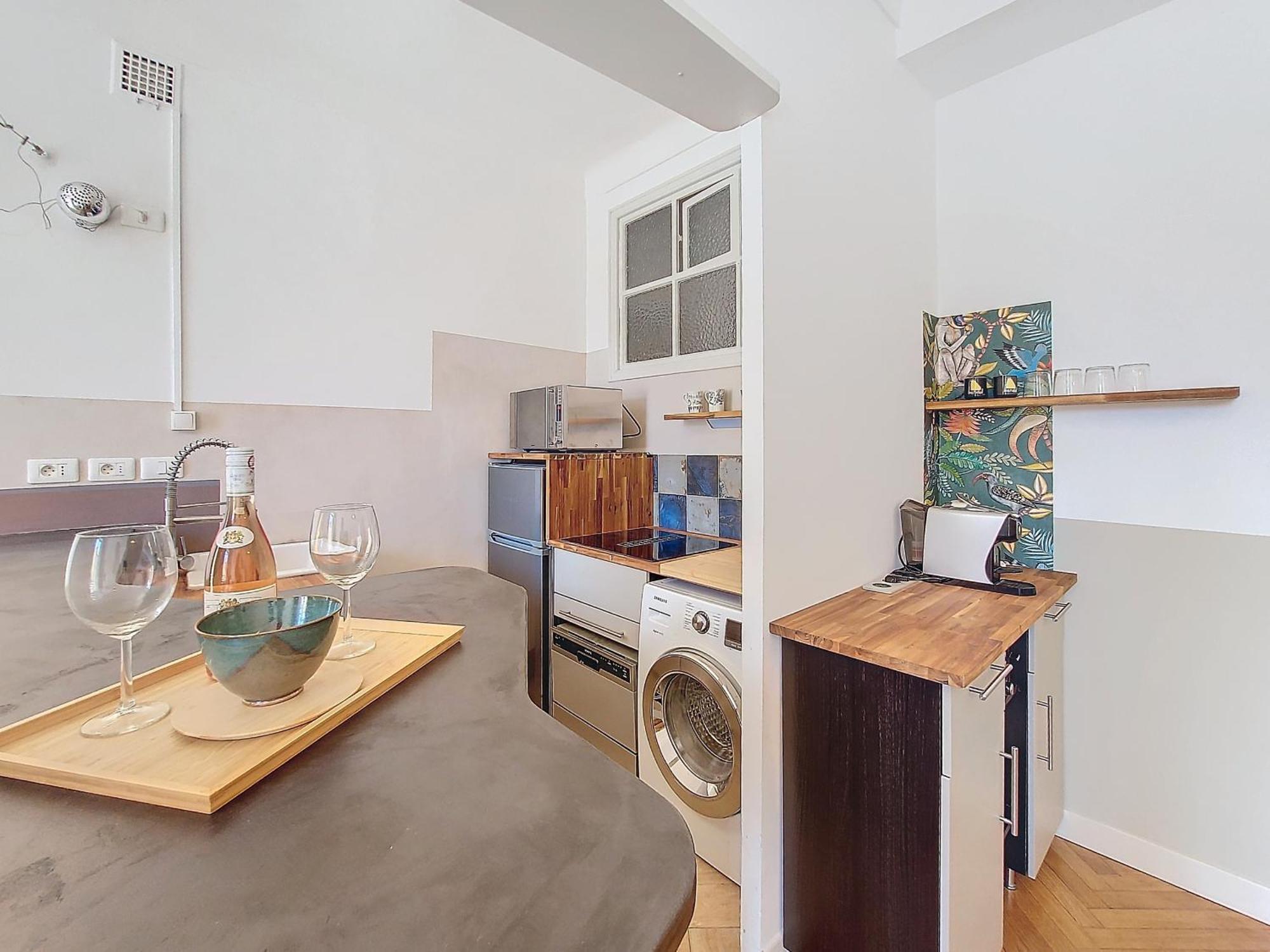 Apartment Nestor&jeeves - Trip - - Balcony Nice