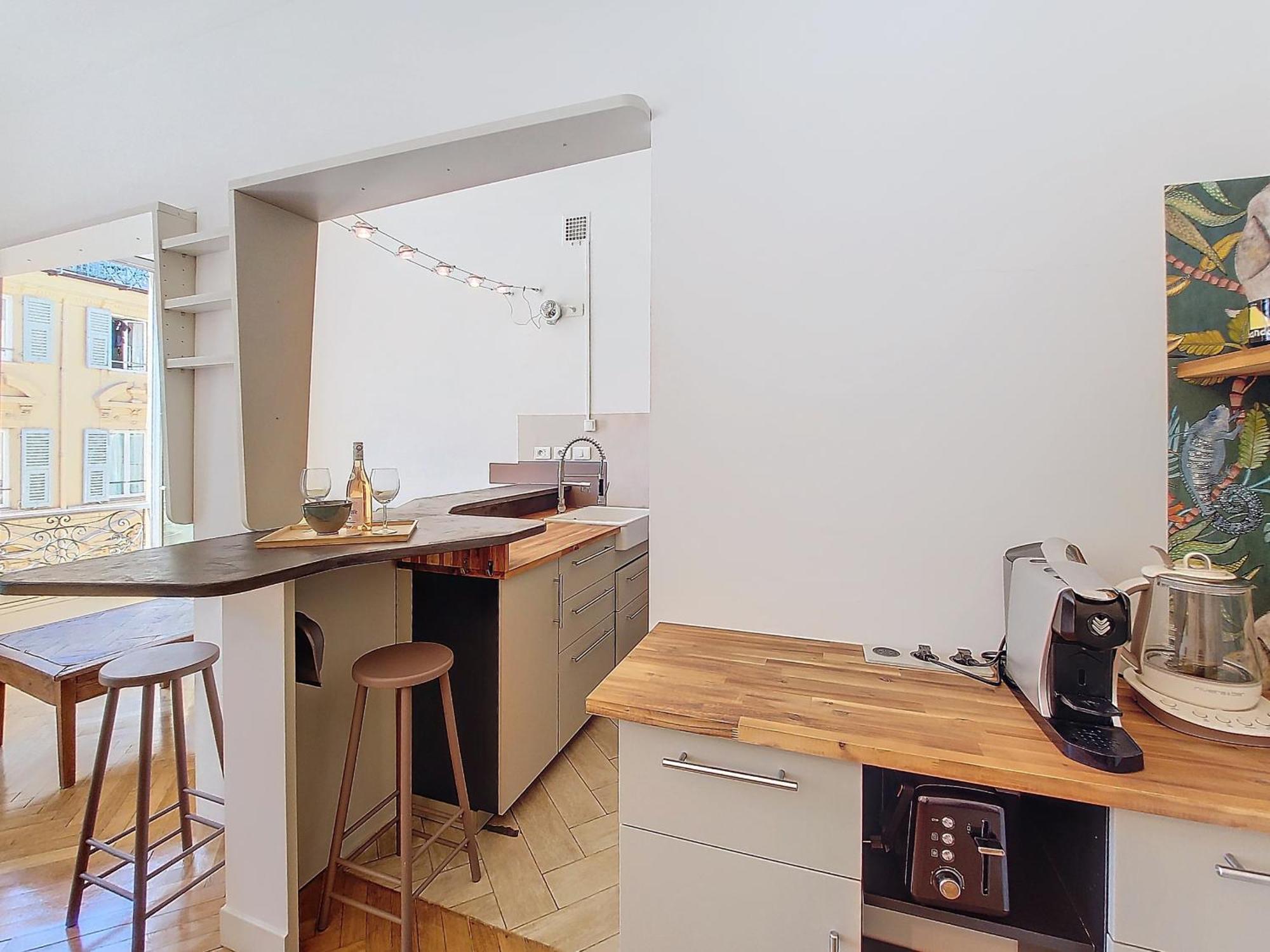 Nestor&jeeves - Trip - - Balcony Apartment