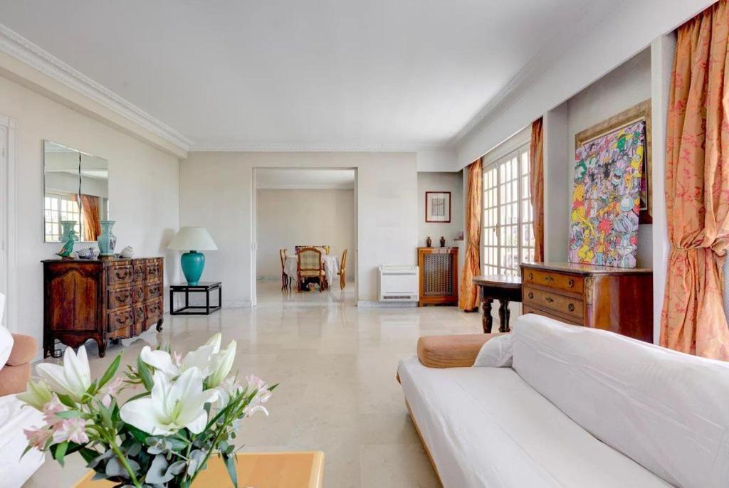 Villa Seniff In Nice