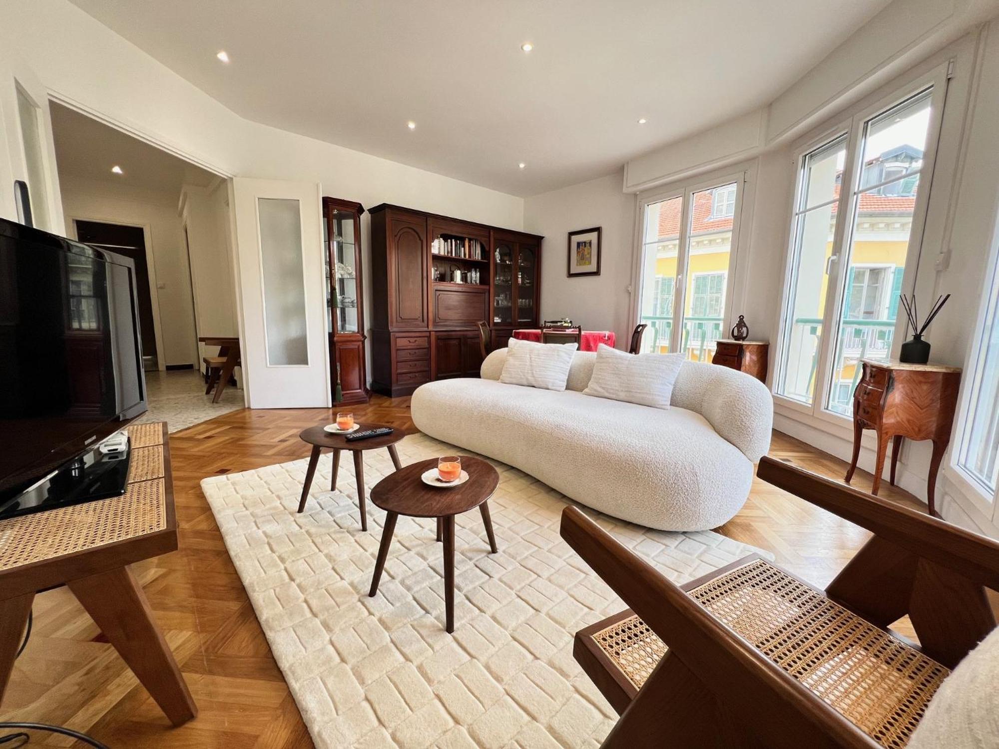 Riviera - Terrasse Cervantes - Medecin - Gare Thiers Nice