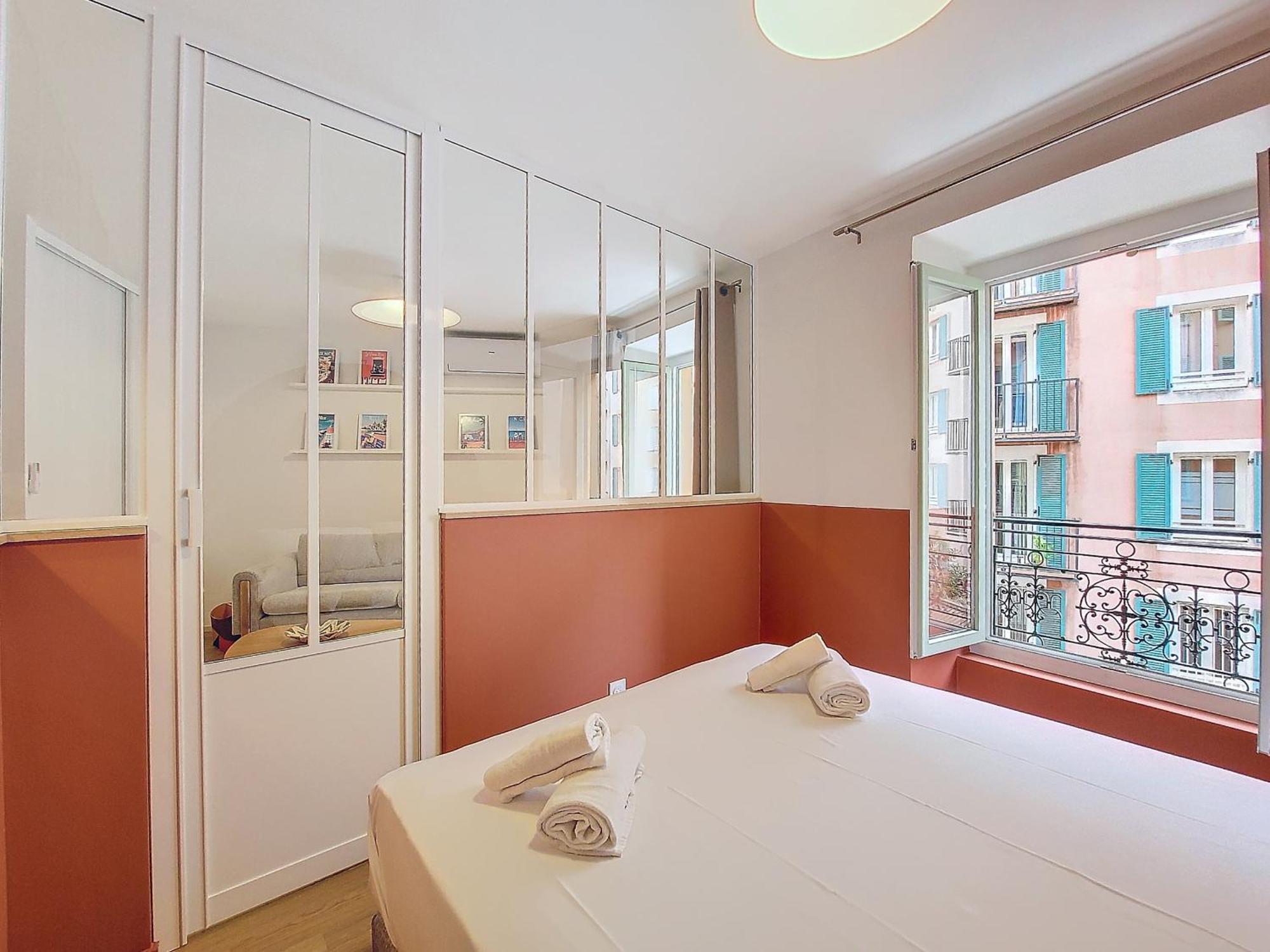 Nestor&Jeeves - Place Du Pin - Near Port - Old Town