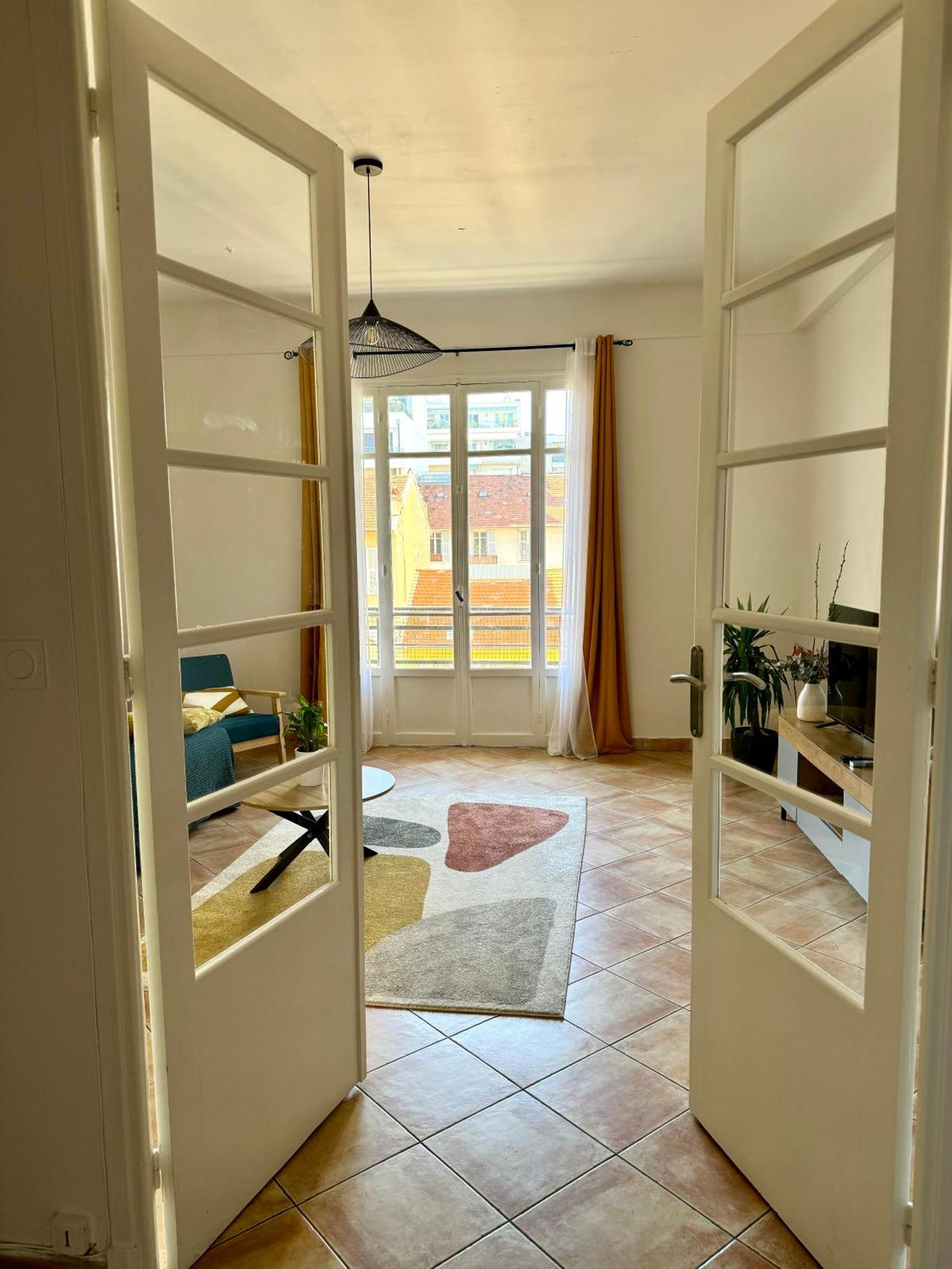 Apartment Grand A 5 Minutes De La Mer Nice