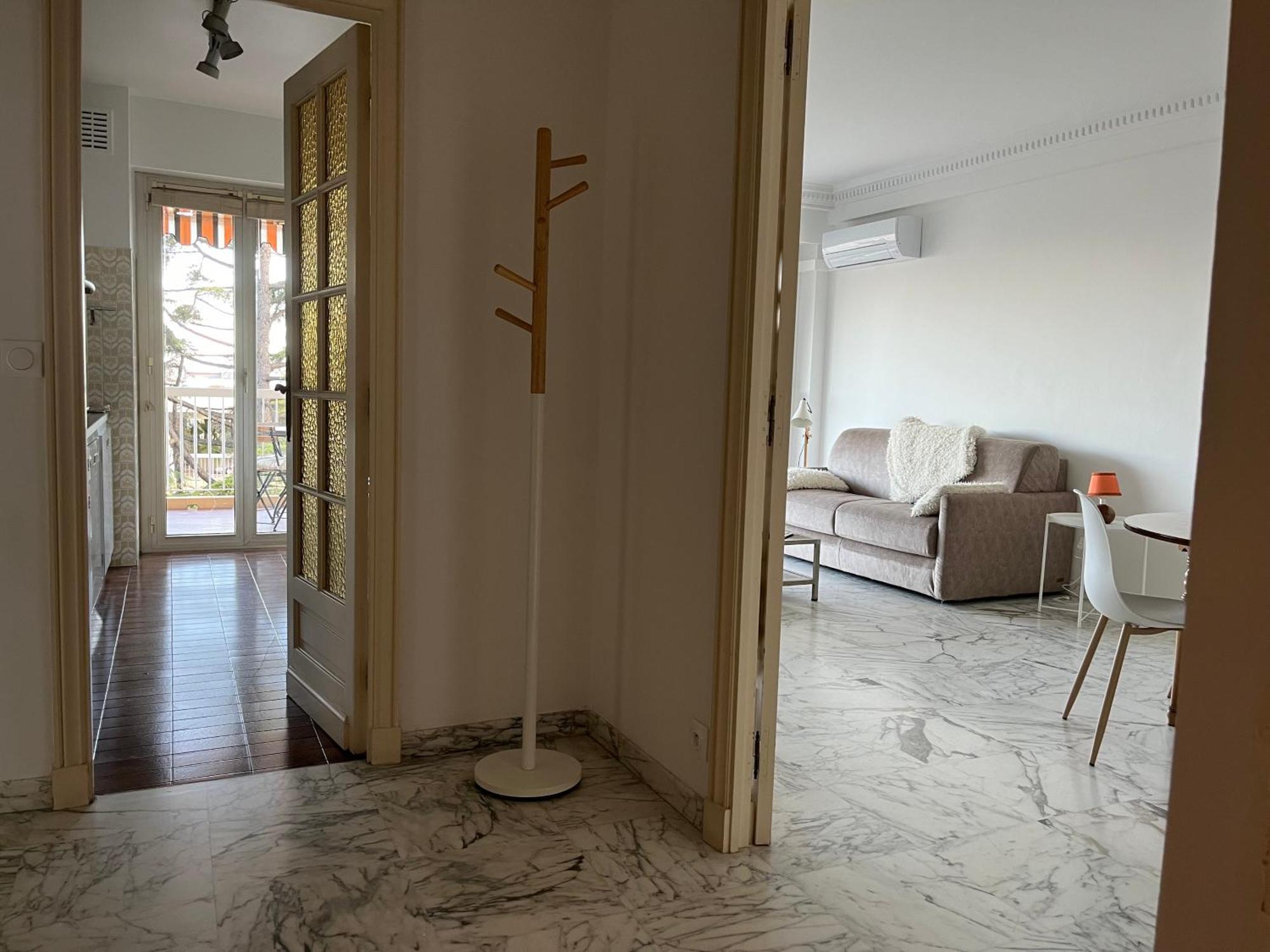 Appartement F1 Au Calme Dans La Verdure, Terrasse, Piscine Et Parking *