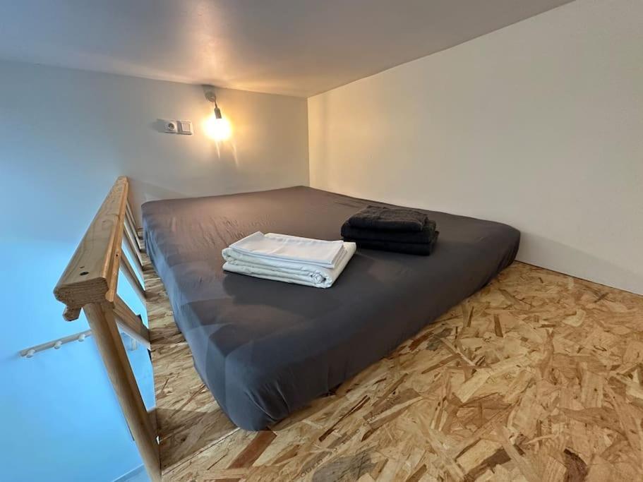 Cosy Avec Mezzanine Proche Apartment