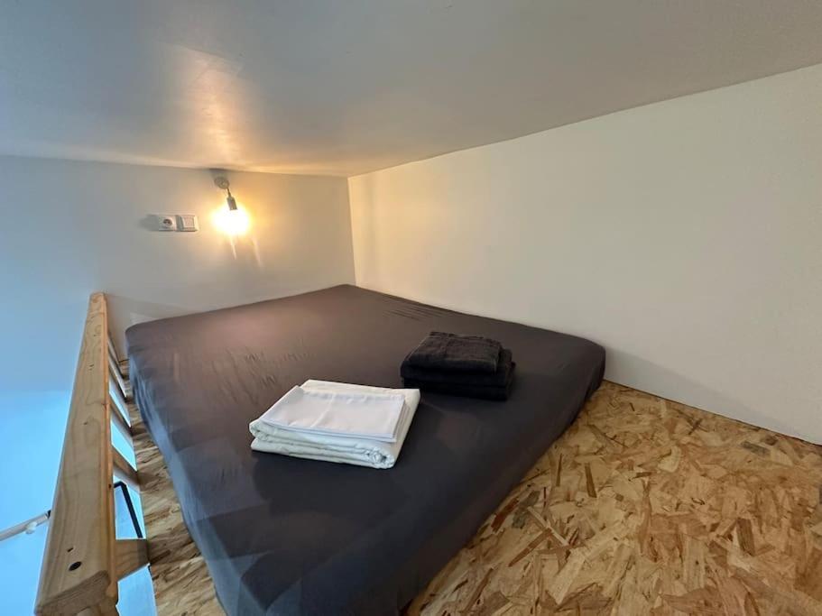 Cosy Avec Mezzanine Proche Apartment *