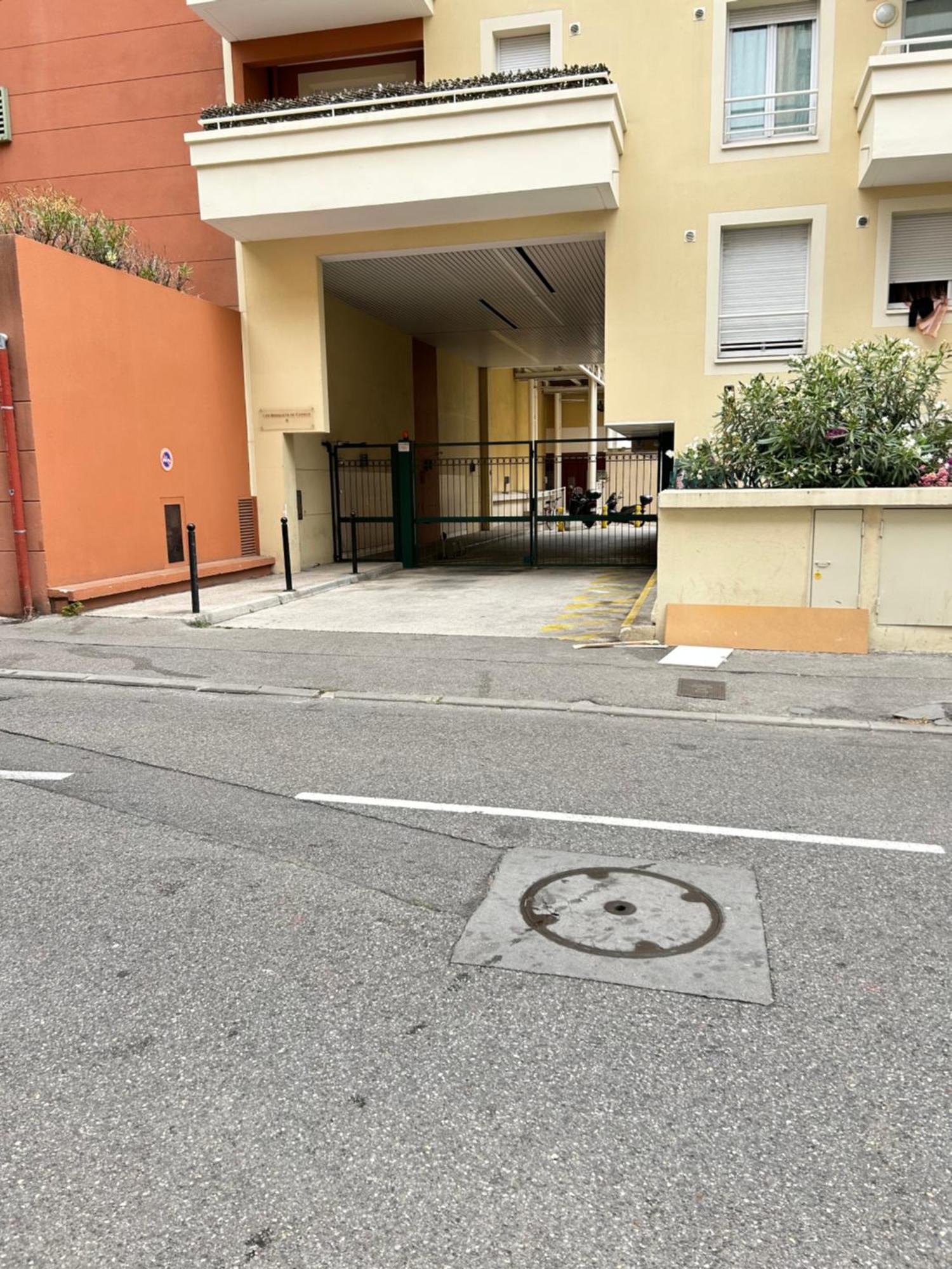 Vue 02 45m Et Parking