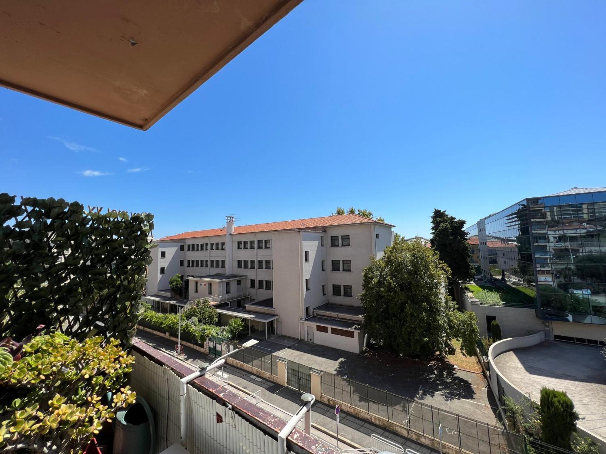 Apartment 3 Pieces Arenas Ouest Nice