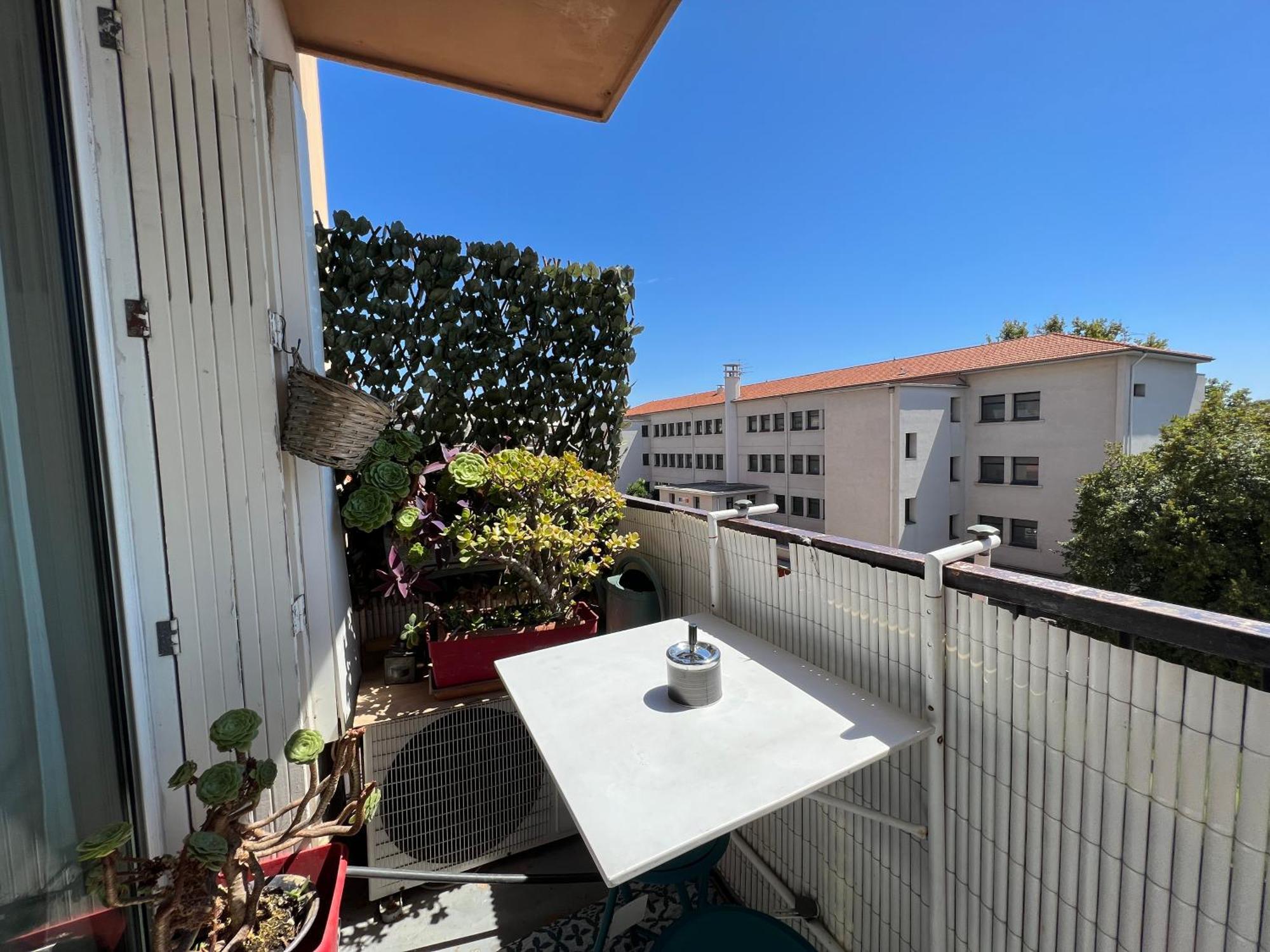 Apartment 3 Pieces Arenas Ouest Nice