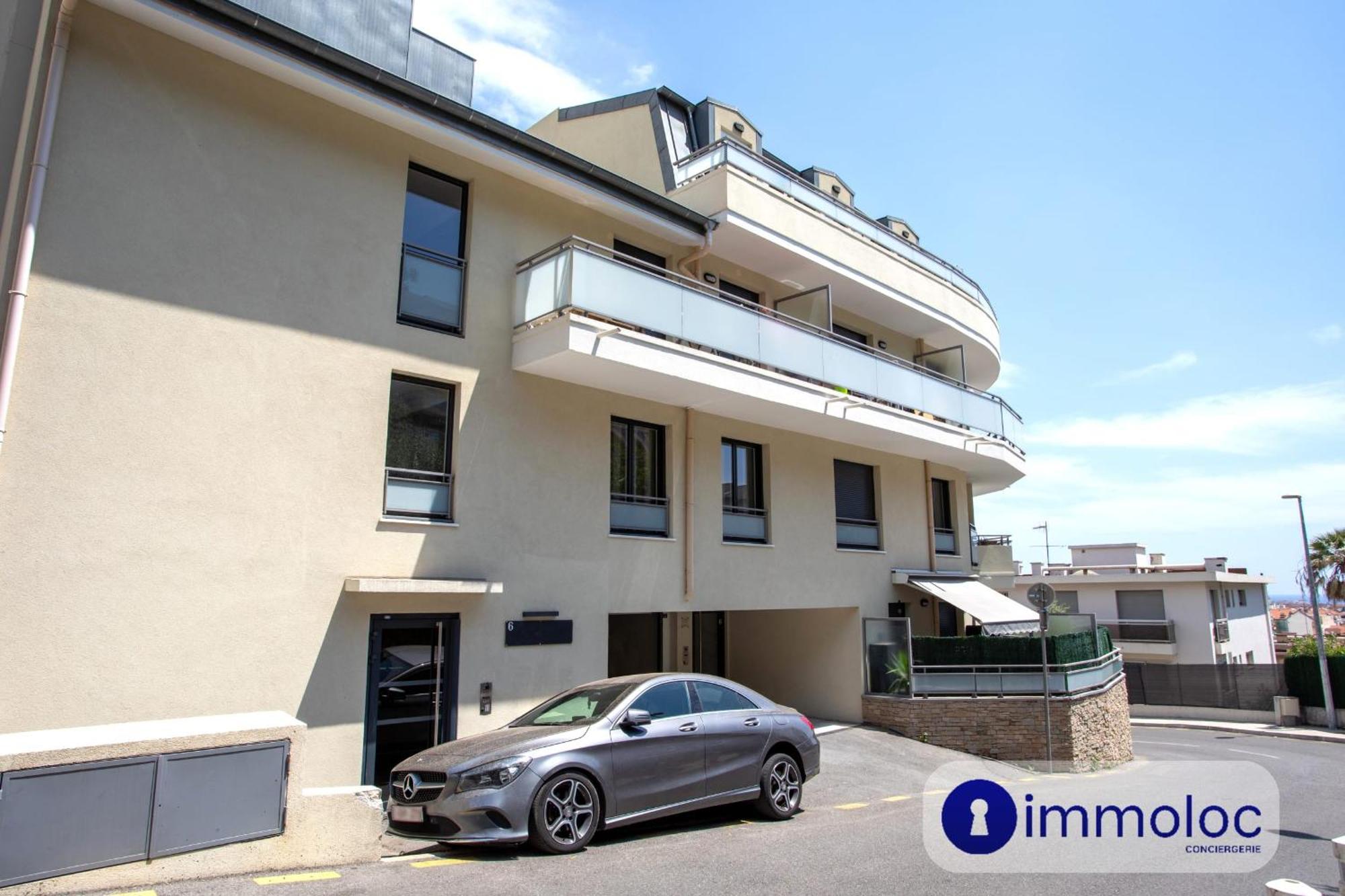 T3 Air-conditioned Apartment *