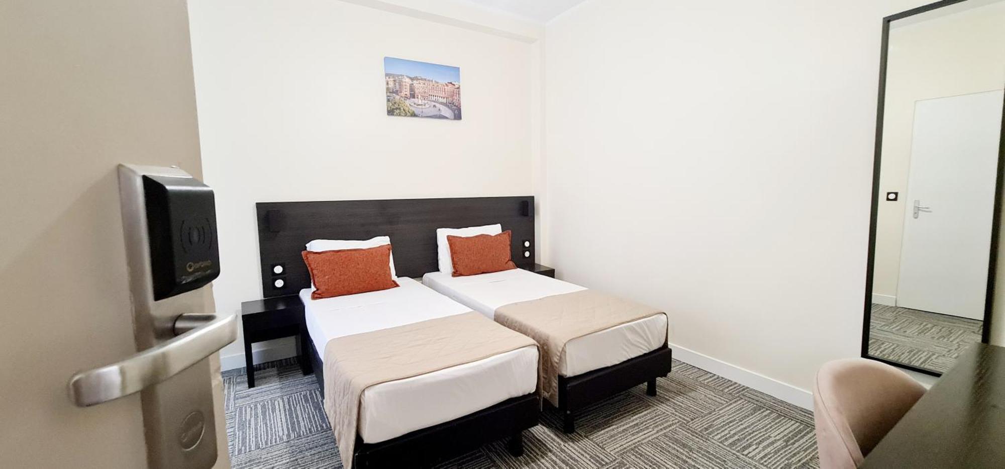 Hotel Evelia Nice
