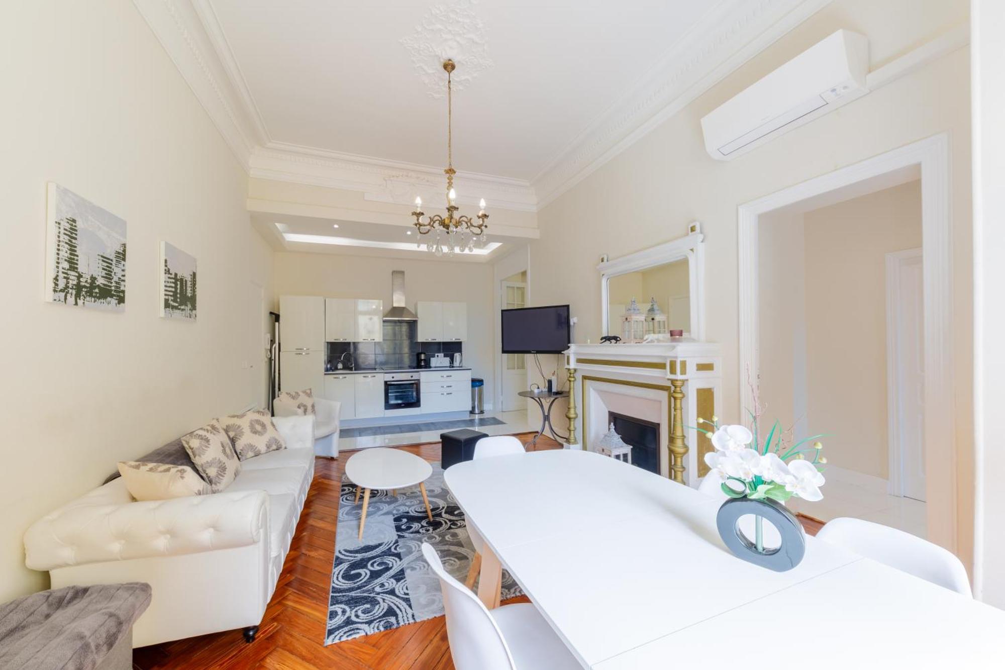 Prestige Designer Apartment, Super * Nice