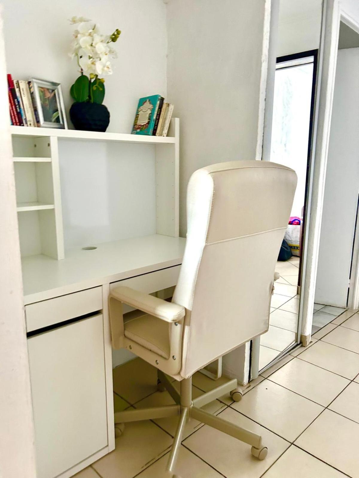 A Charming Corner On The Promenade Des Anglais * Nice