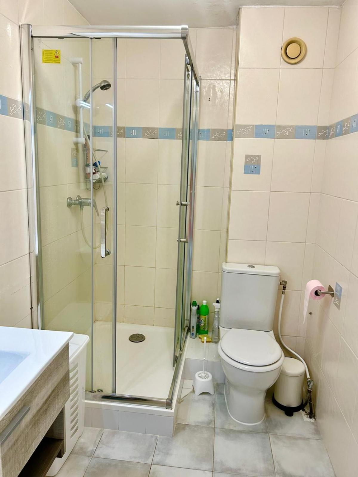 A Charming Corner On The Promenade Des Anglais *