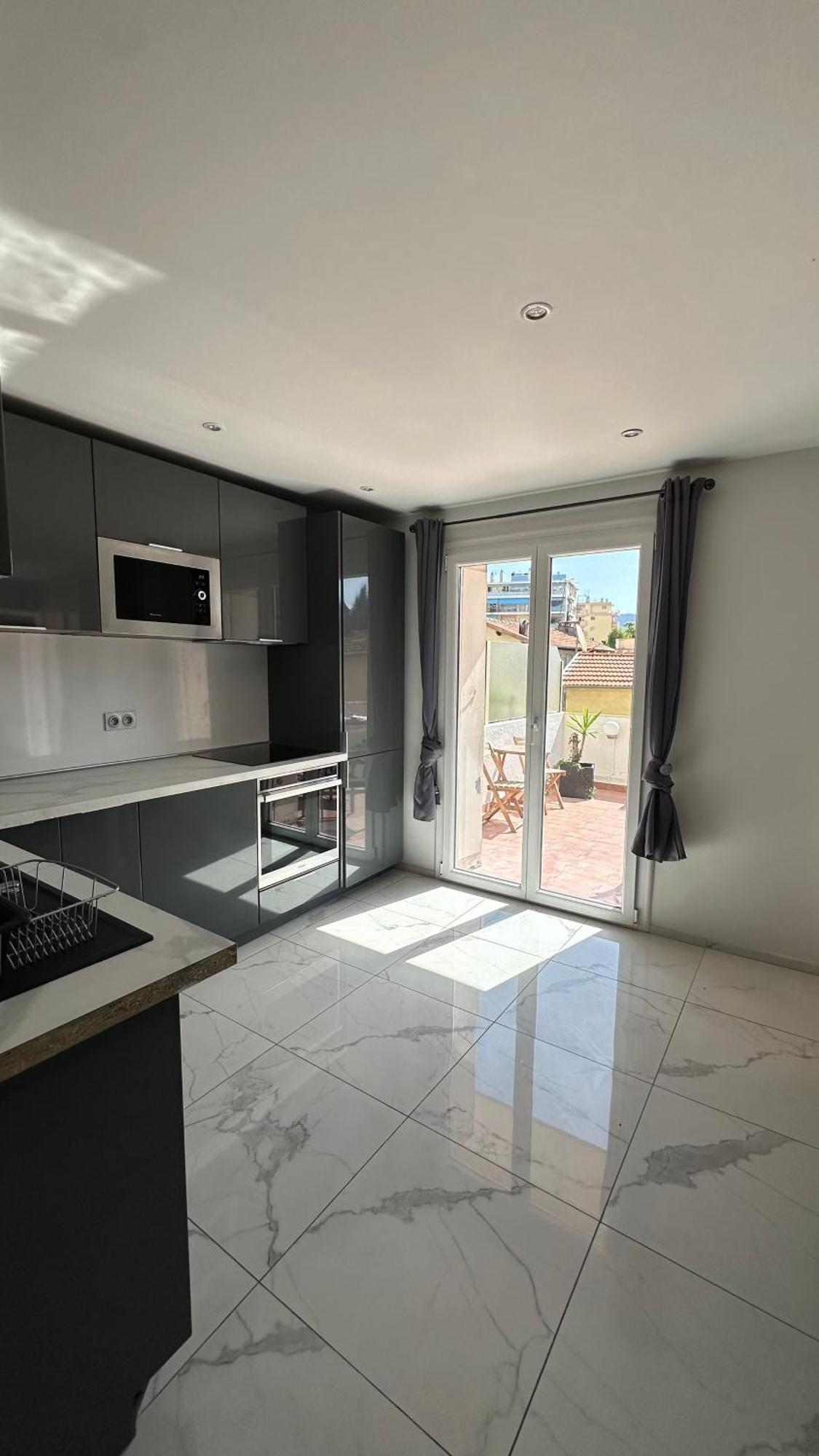 Apartment Double Dans Beau 3 Pieces Proche Du Centre Et Des Plages Nice