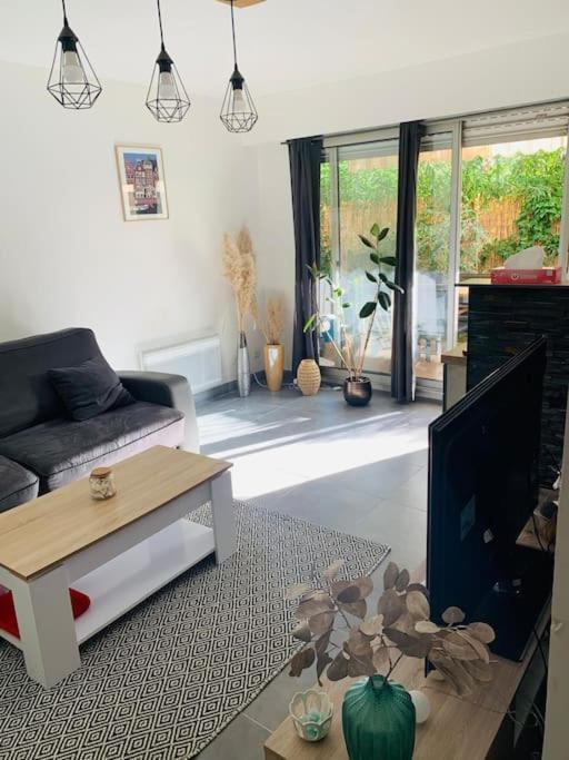 Studio Avec Piscine * Nice