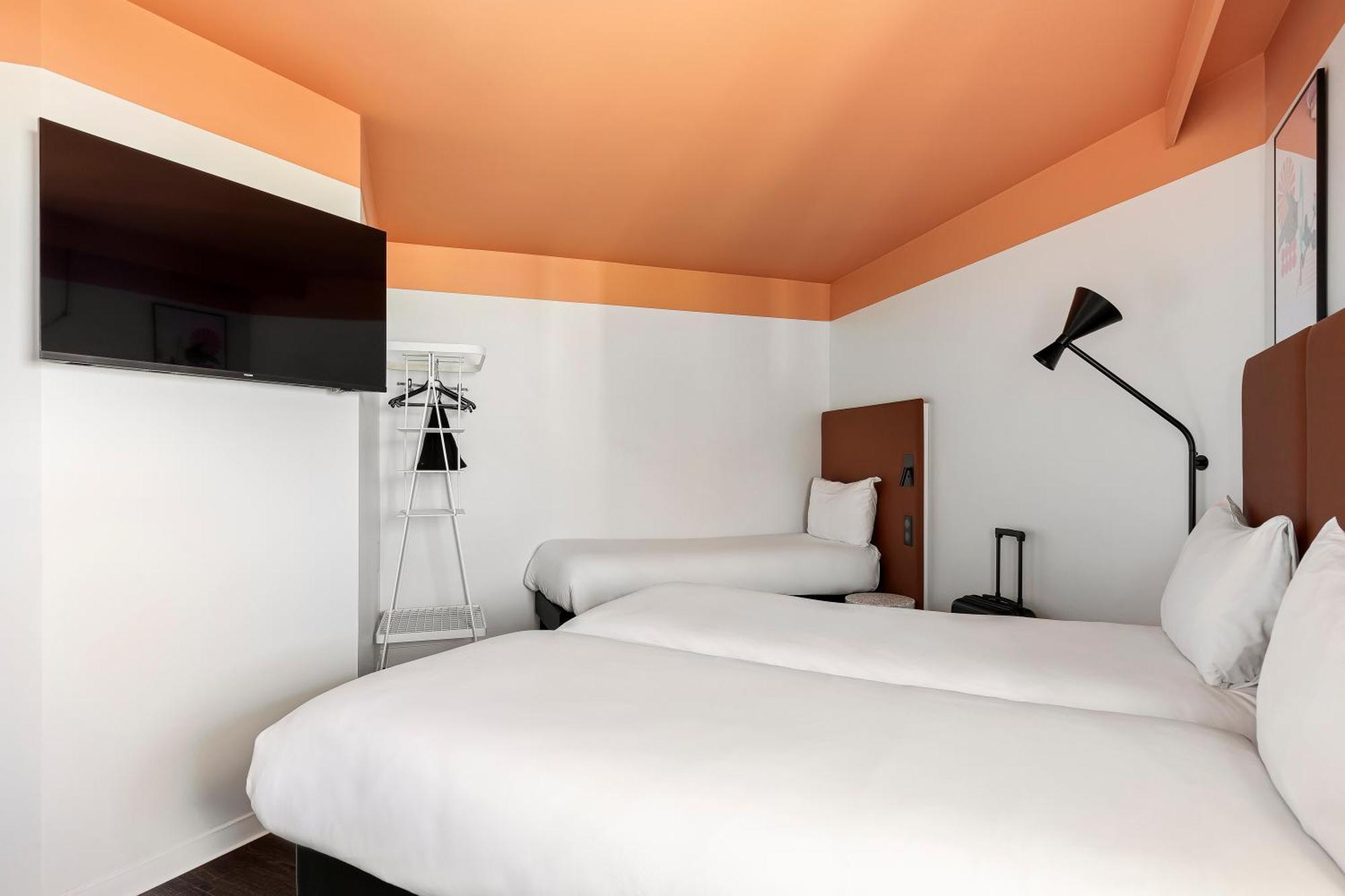 Ibis Aeroport Promenade Des Hotel 3*