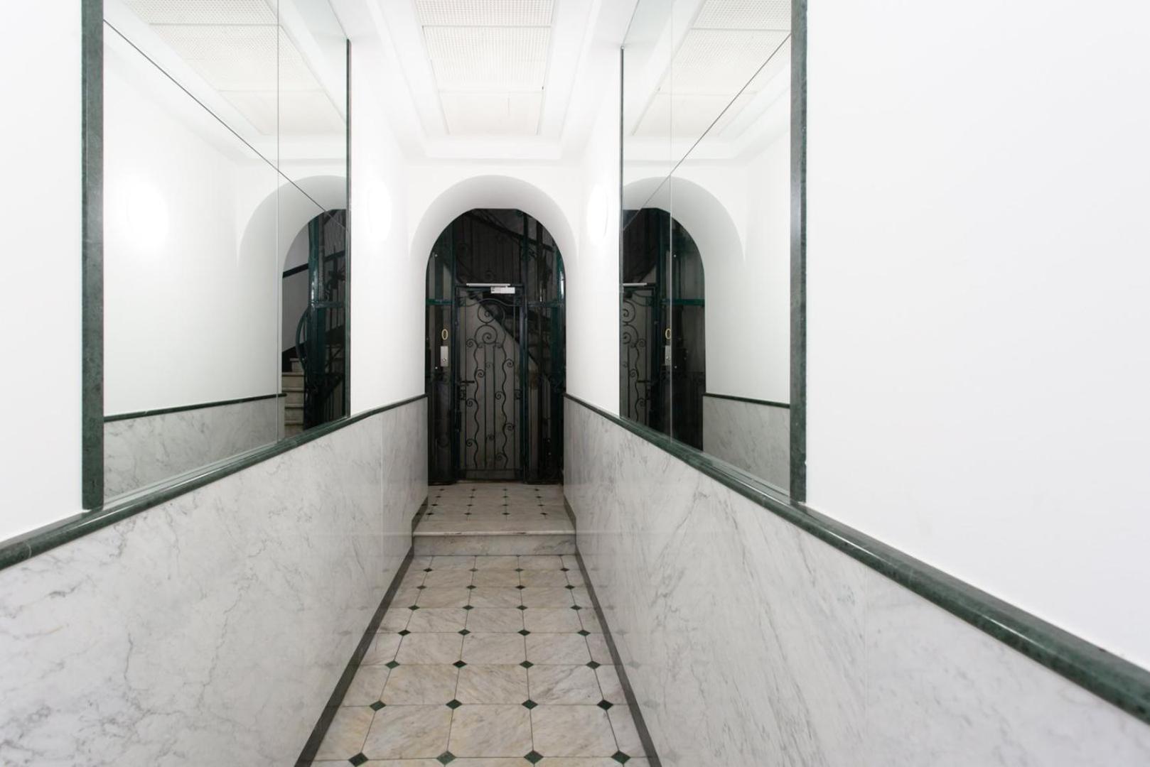 Jolie - Proche Promenade Des