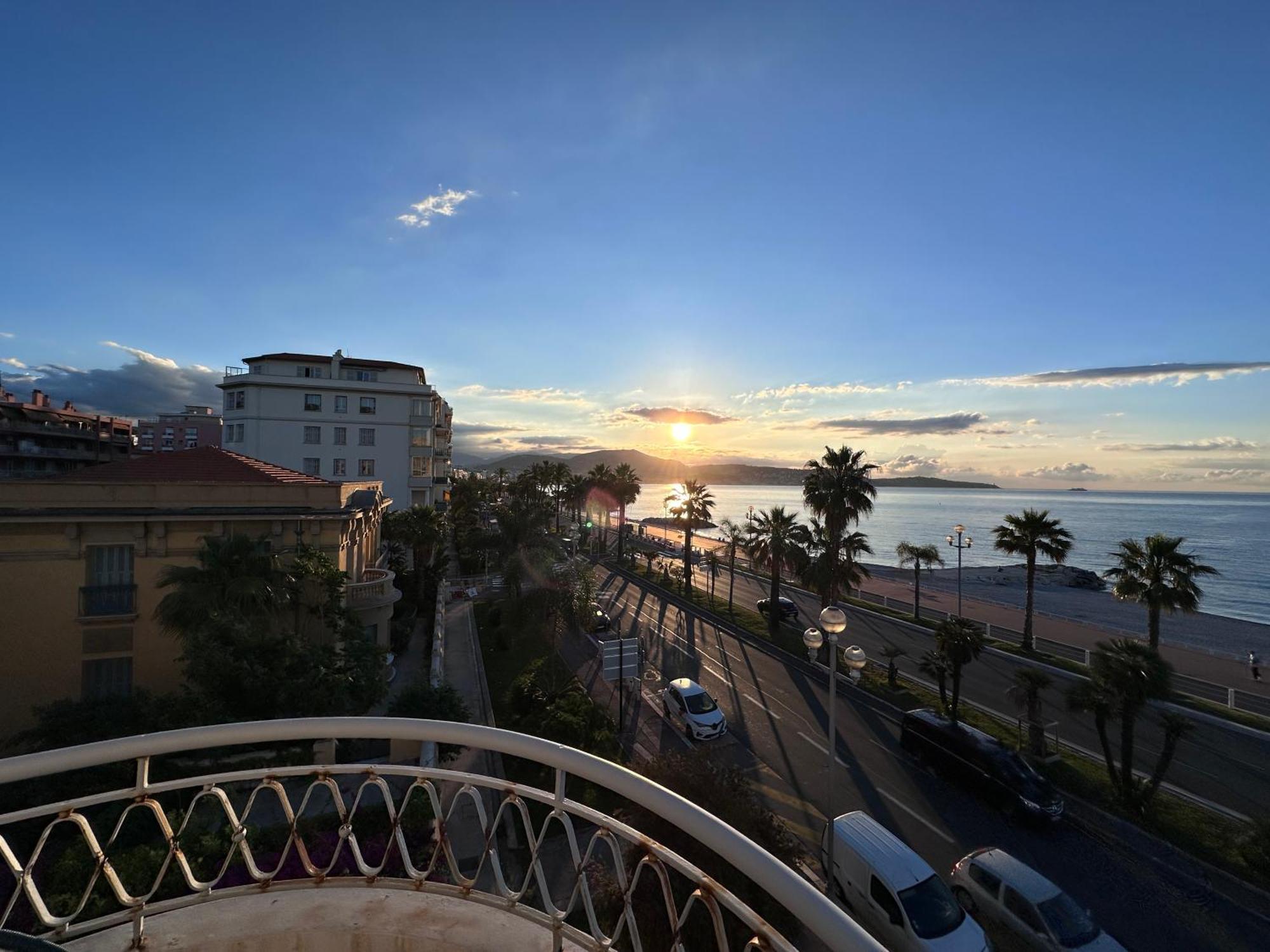 Apartment Front, Superbe Pour 4 Personnes Nice