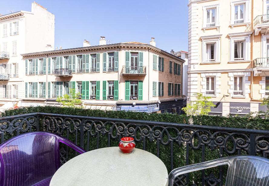 Apartment Loft Place Massena Avec Terrasse Nice