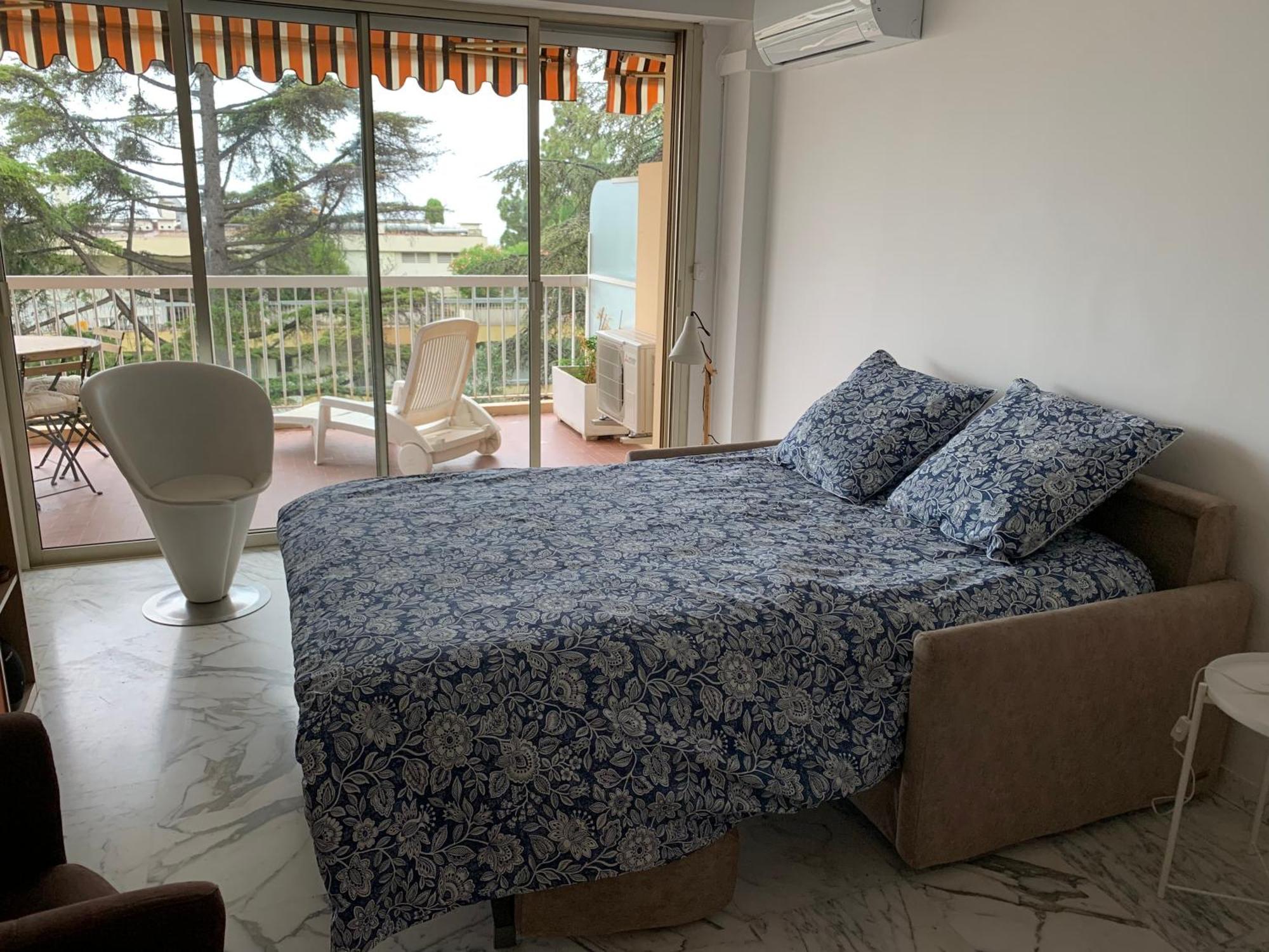 F1 Au Calme Dans La Verdure, Terrasse, Piscine Et Parking Appartement Nice