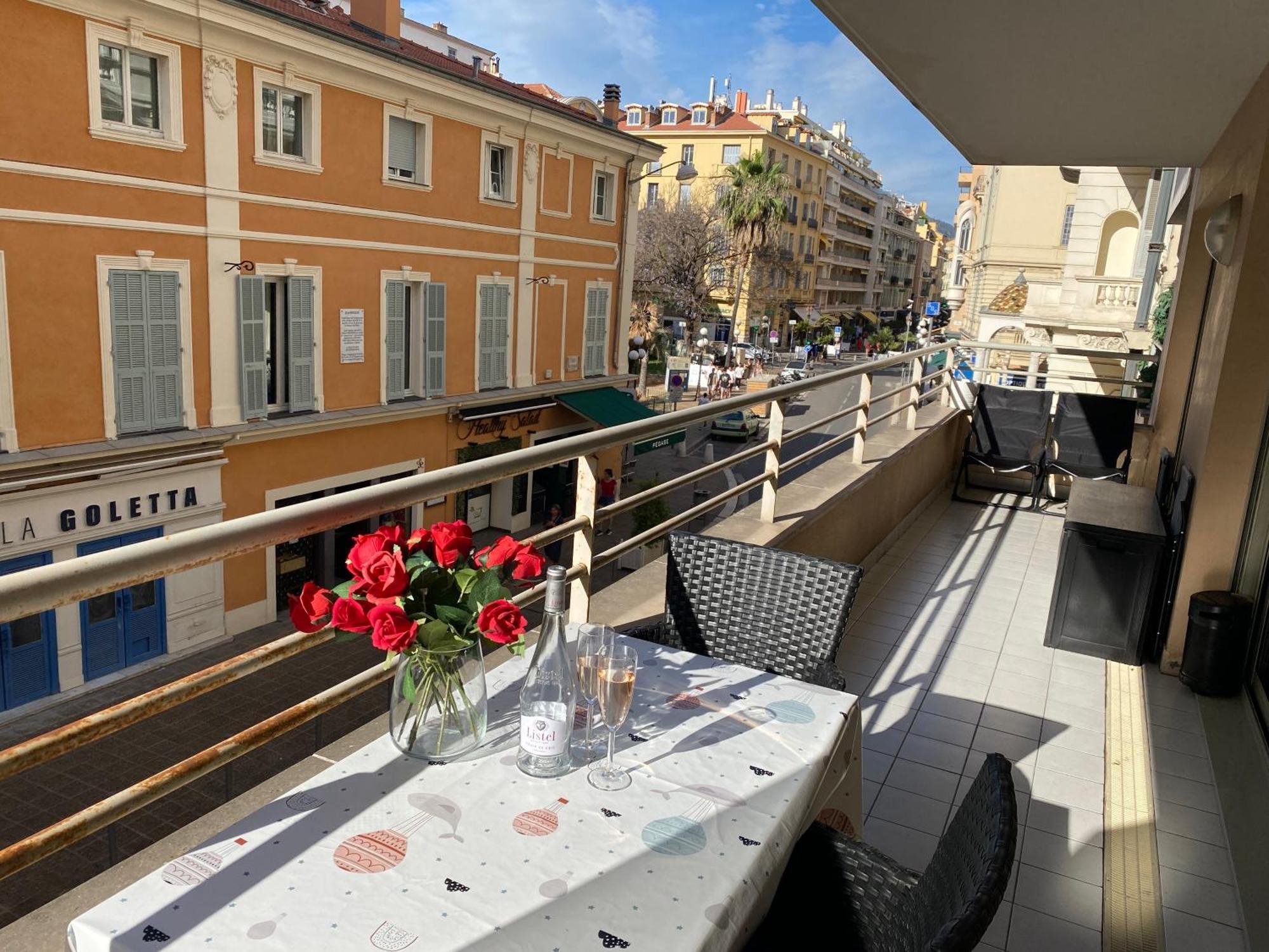 Grand Palais De La Mediterranee Access Nice