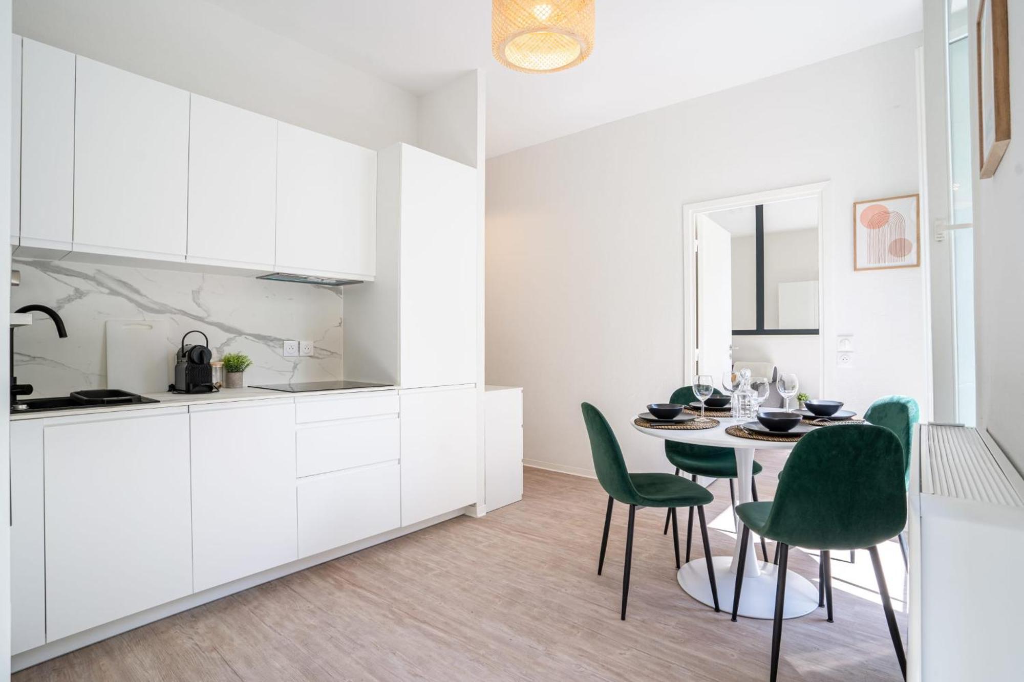 Apartment 06bz - Modern In The Heart Of The Port