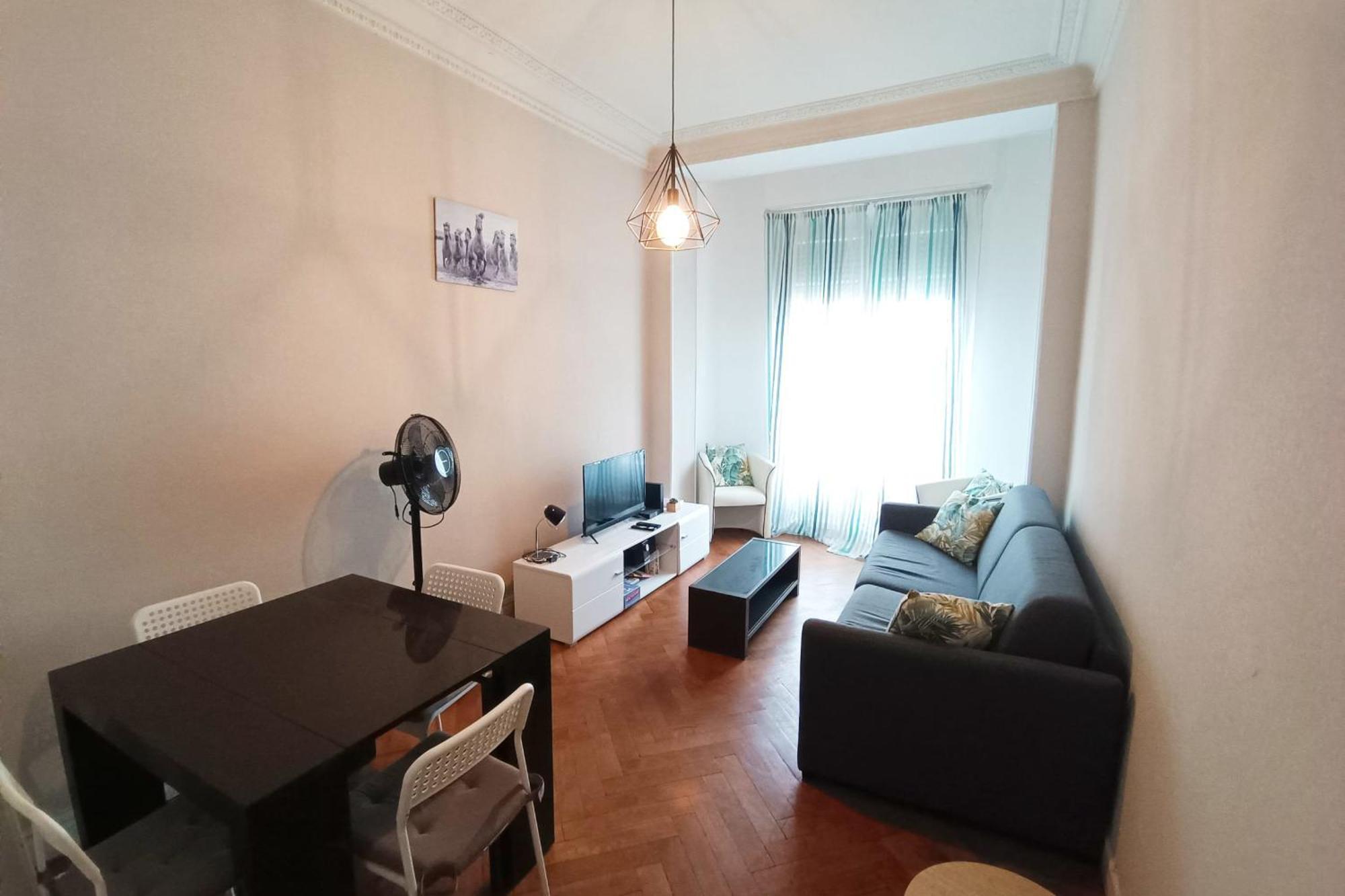 Charming T2 In Center Apartment