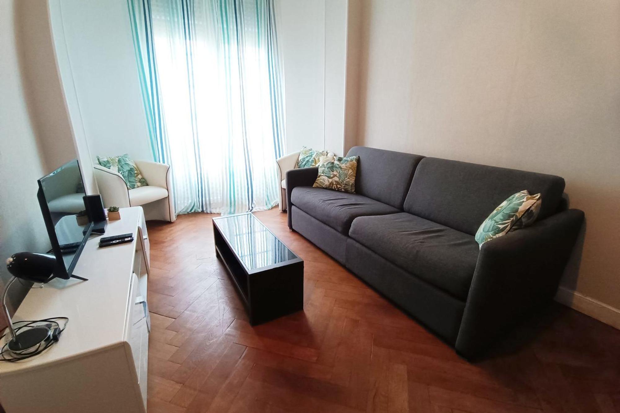 Charming T2 In Center Apartment Nice