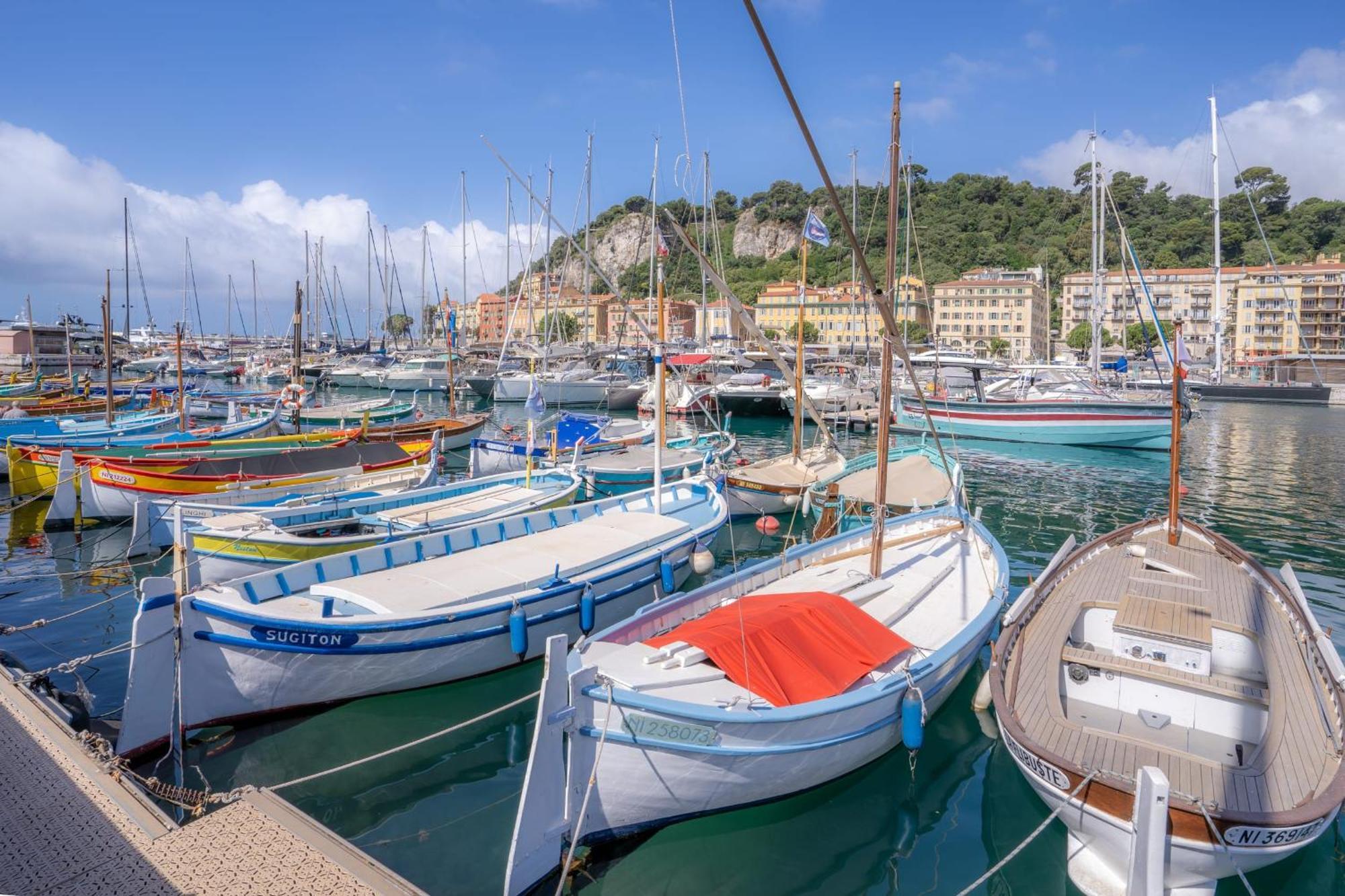 06bz - Modern In The Heart Of The Port Apartment *