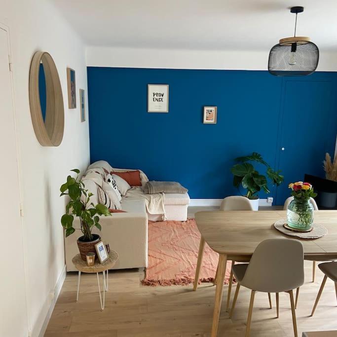 Superbe T2 Dans Avec Balcon Et Parking