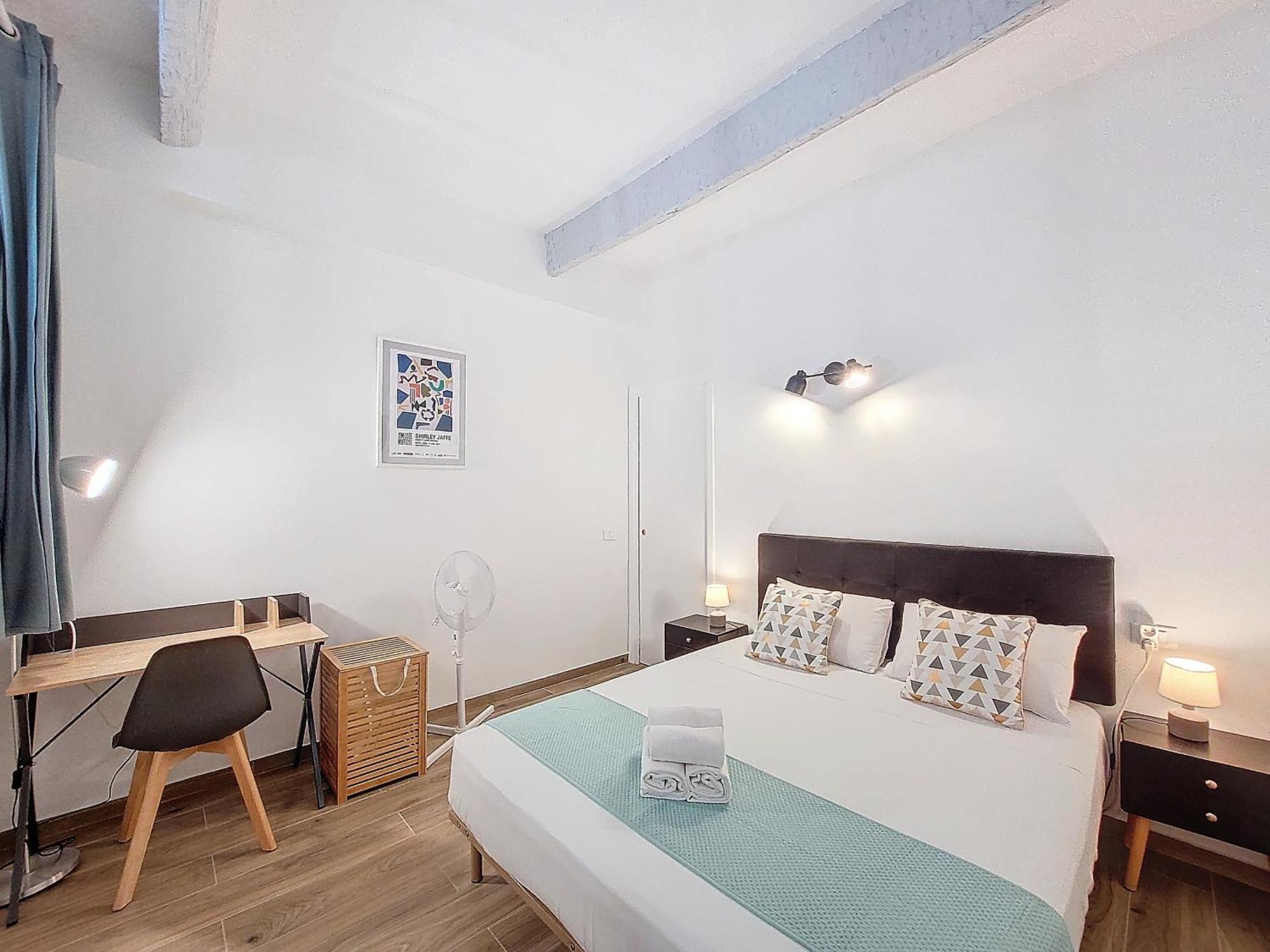 Nestor&jeeves - Fay - Near - Promenade