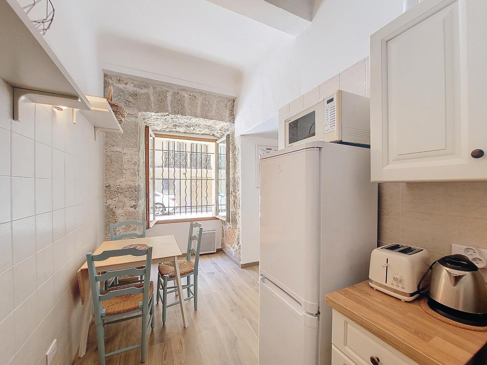 Nestor&jeeves - Fay - Near - Promenade *