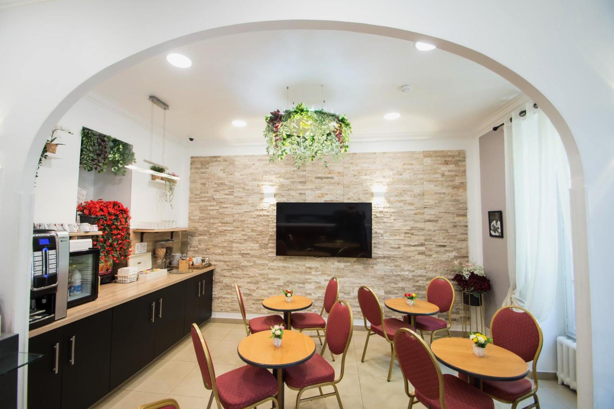 Hotel Parisien 3*