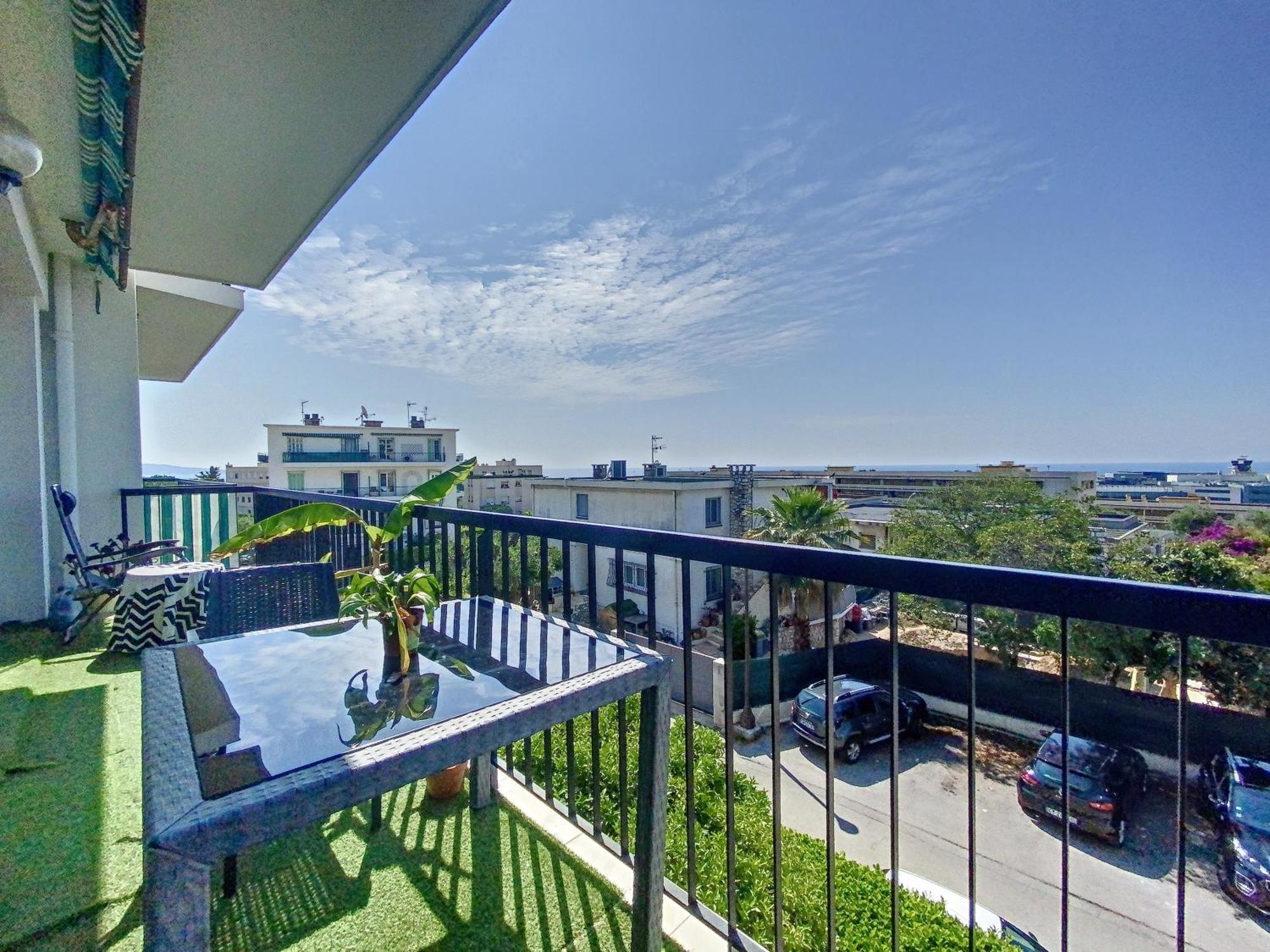 *confort, Vue Et Detente*