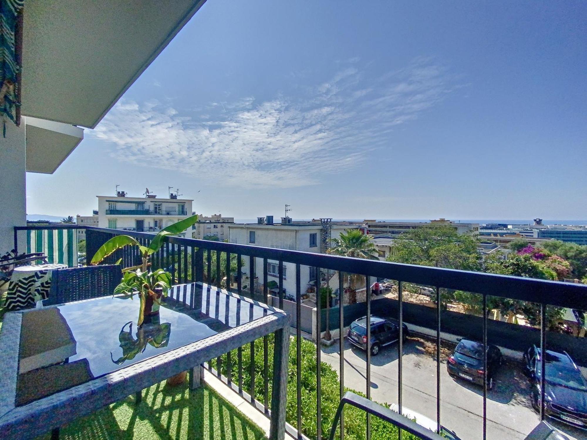 *confort, Vue Et Detente* Apartment Nice