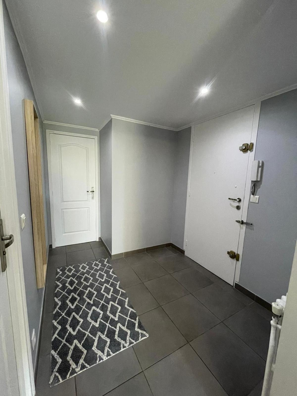 50m2 Climatise Proche Apartment *