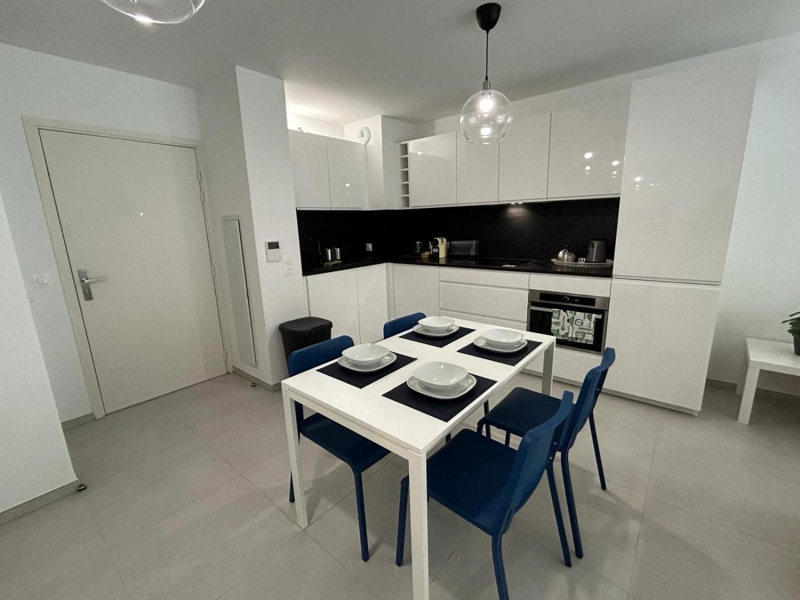 Apartment Fabron Hills *
