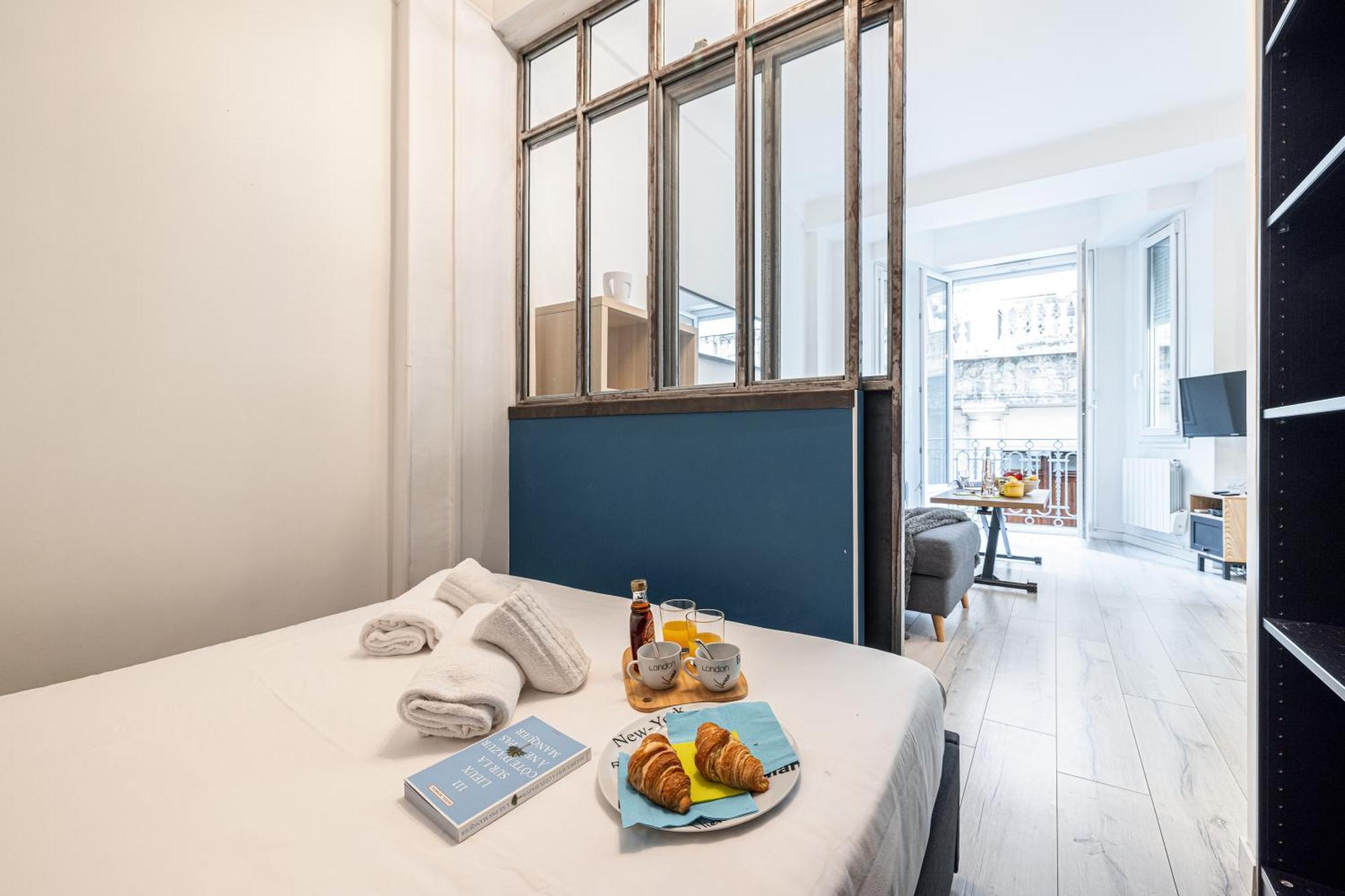 Shakespeare - Happy Nice