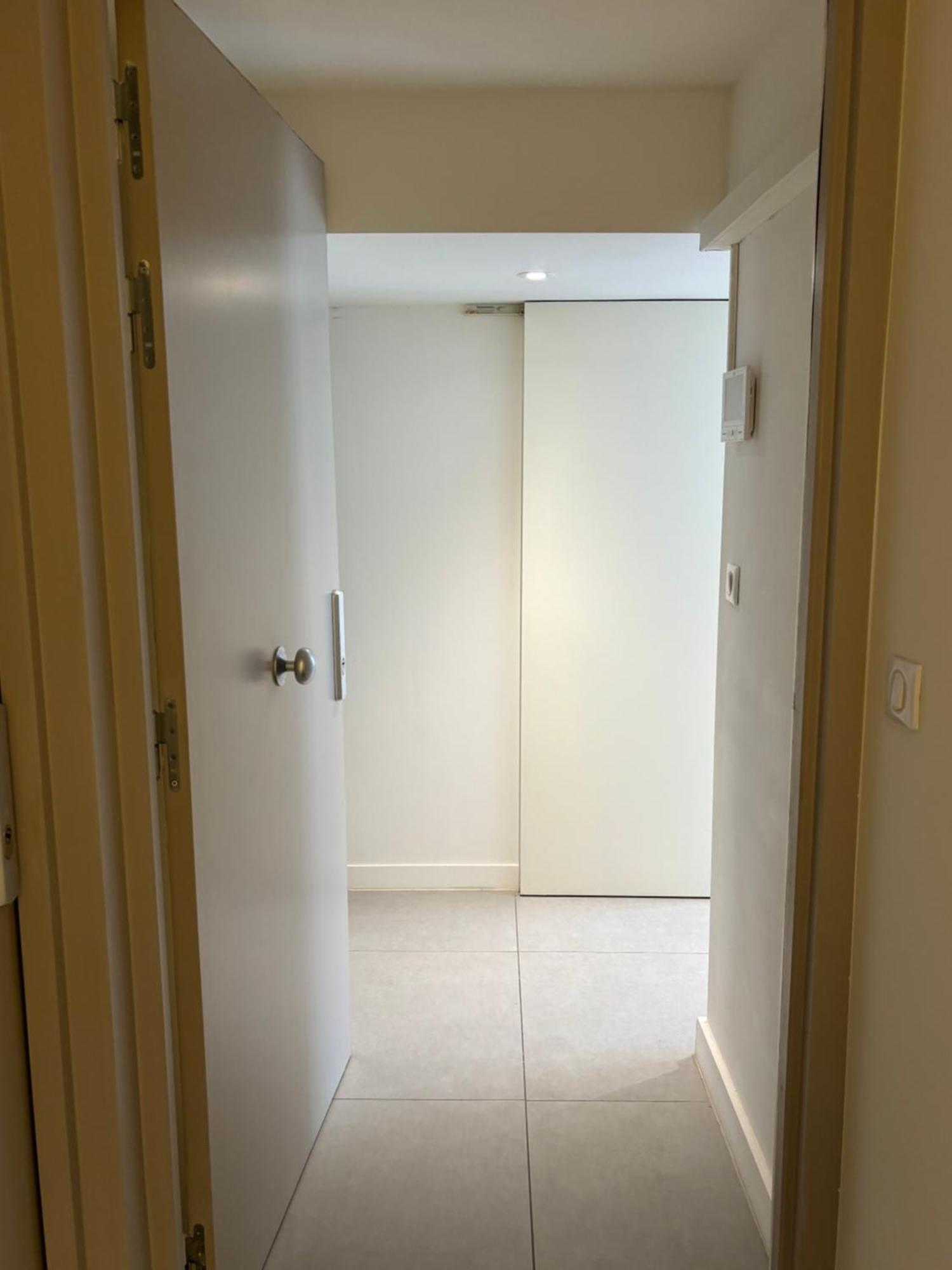1 Bedroom Flat In Heart Of * Nice