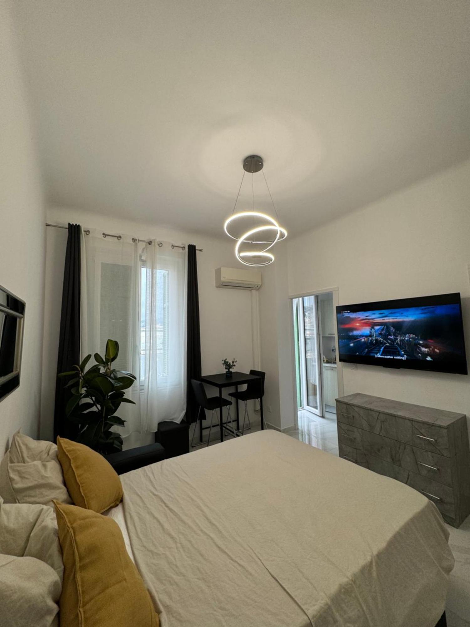 Newly Refurbished Apartment Nice