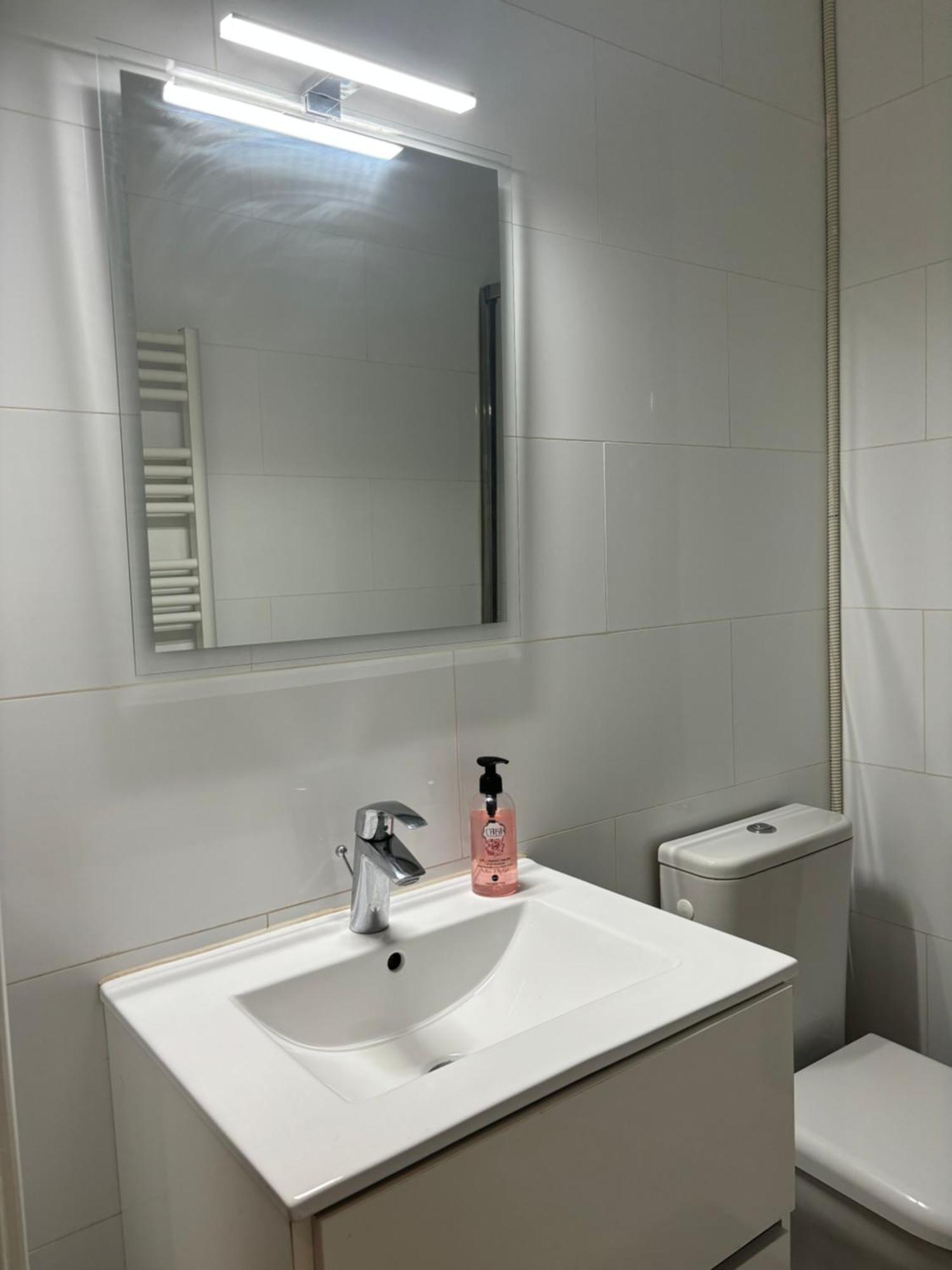 1 Bed Flat - Jean Medecin - Station Apartment *