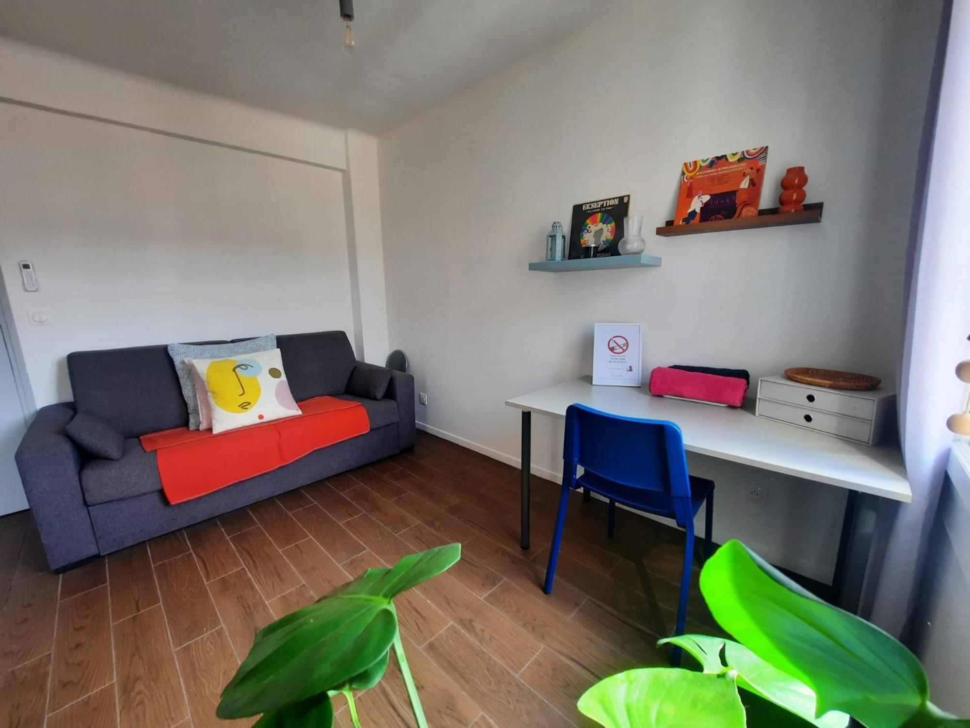 La 2, Climatisée Ac, Calme, Cuisine Privée Nice