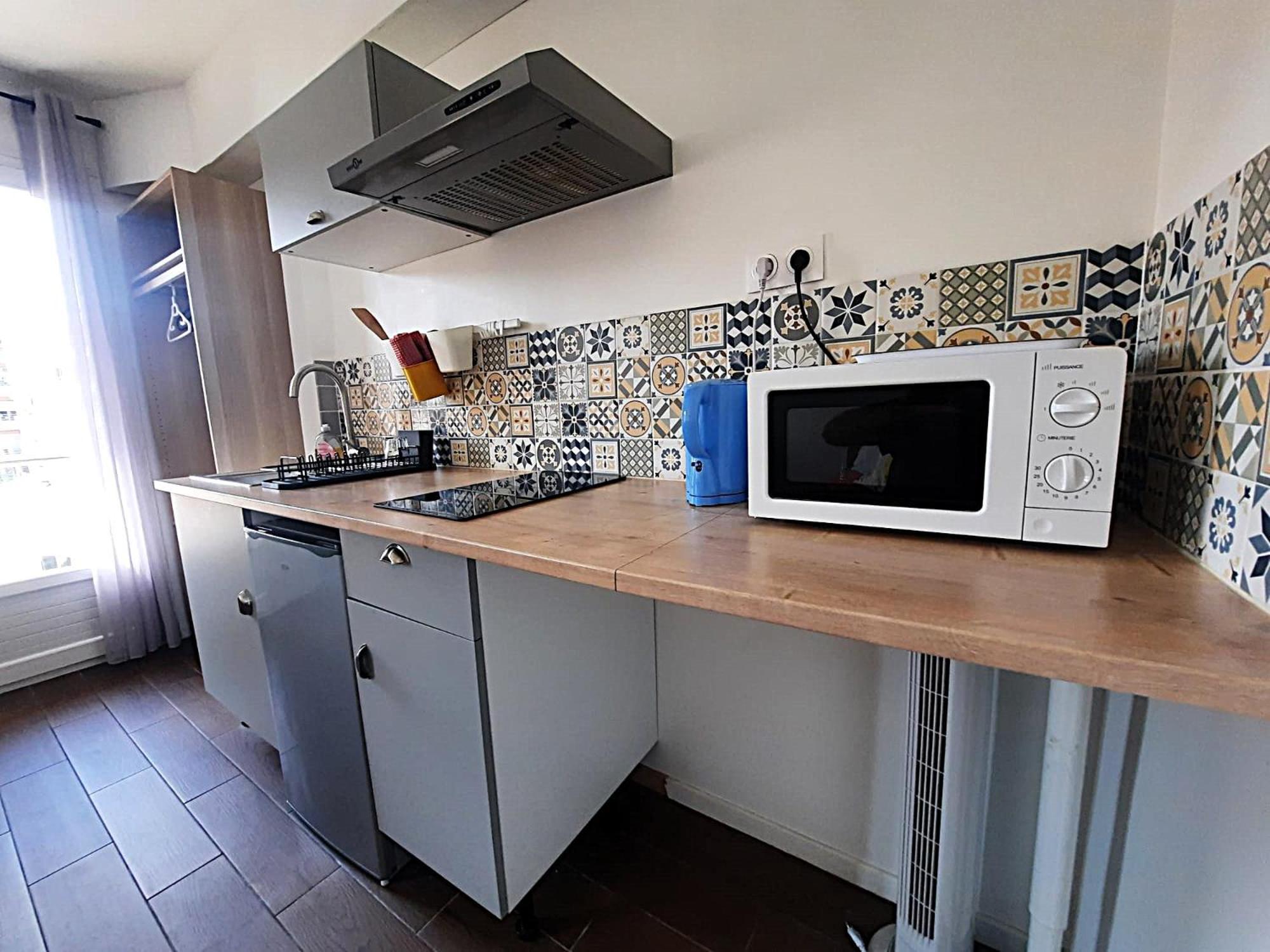 Séjour chez l'habitant La 2, Climatisée Ac, Calme, Cuisine Privée *