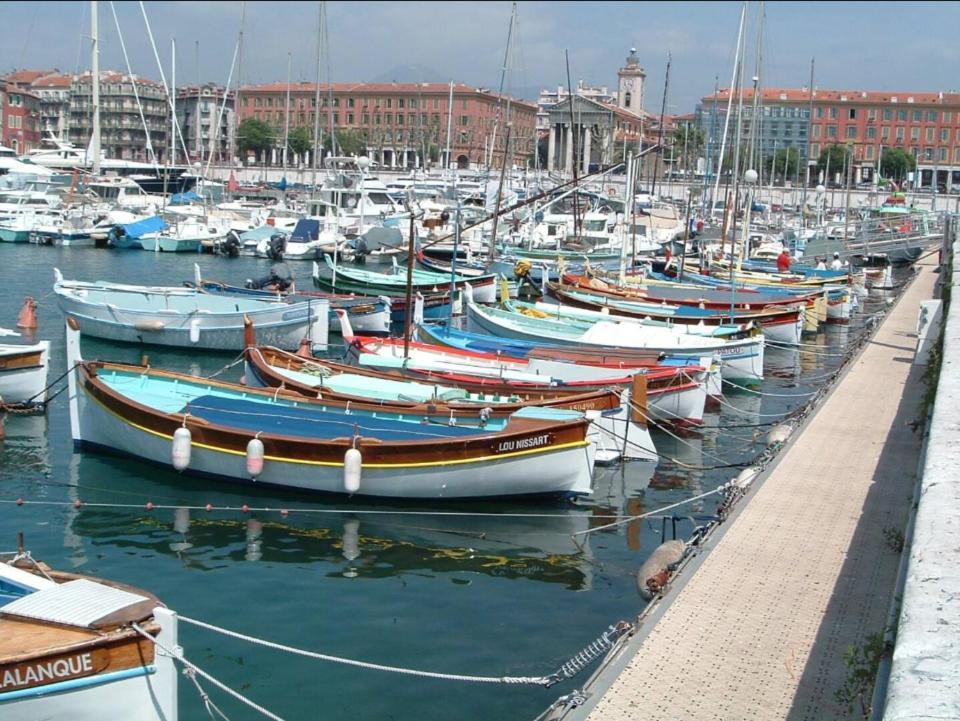 A Deux Pas Du Port Yourhosthelper *