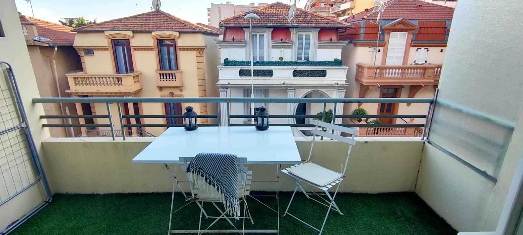 Ouest, Studio Near The Beach Apartment Nice
