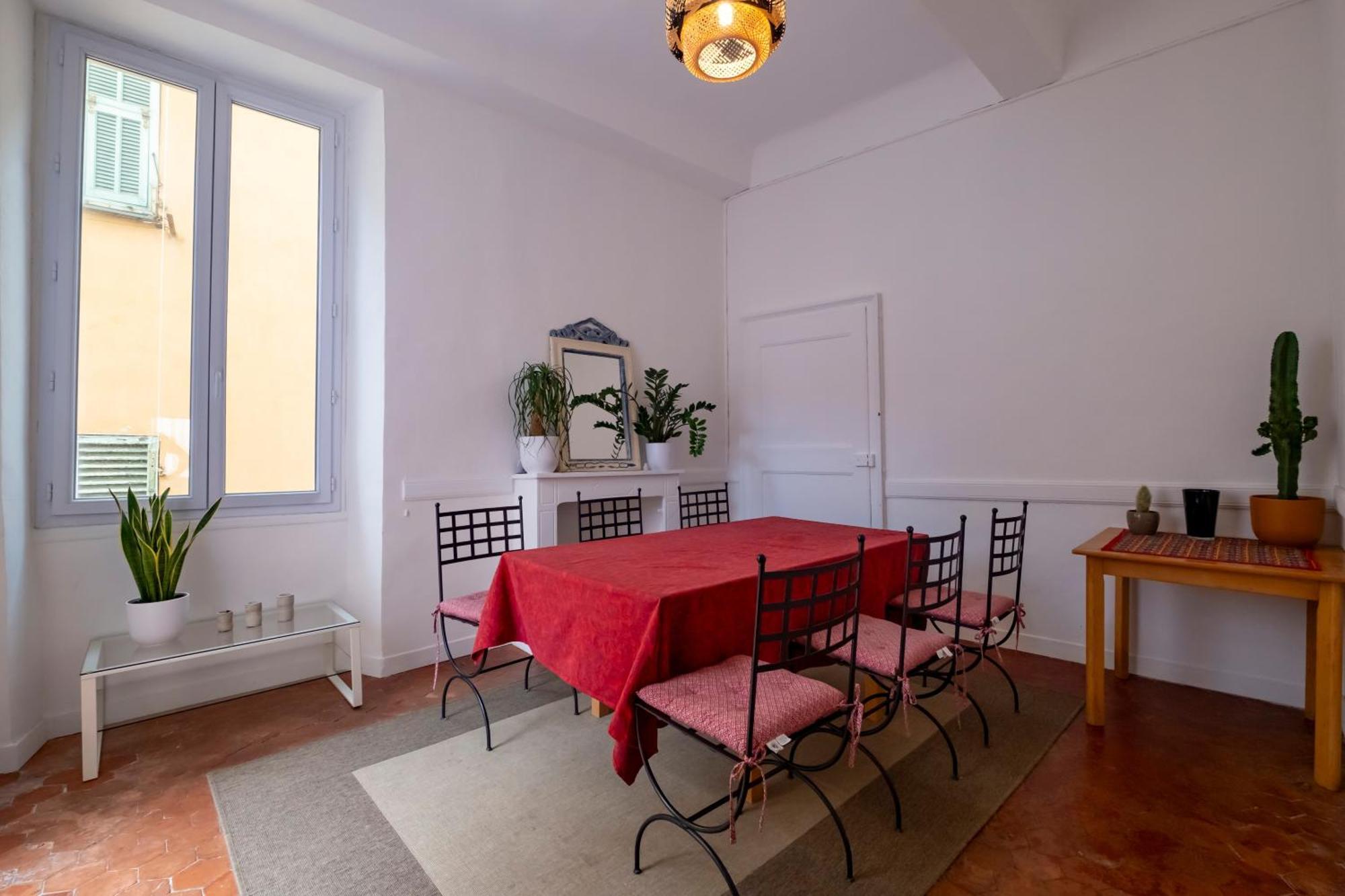 Apartment Spacieux Vieux