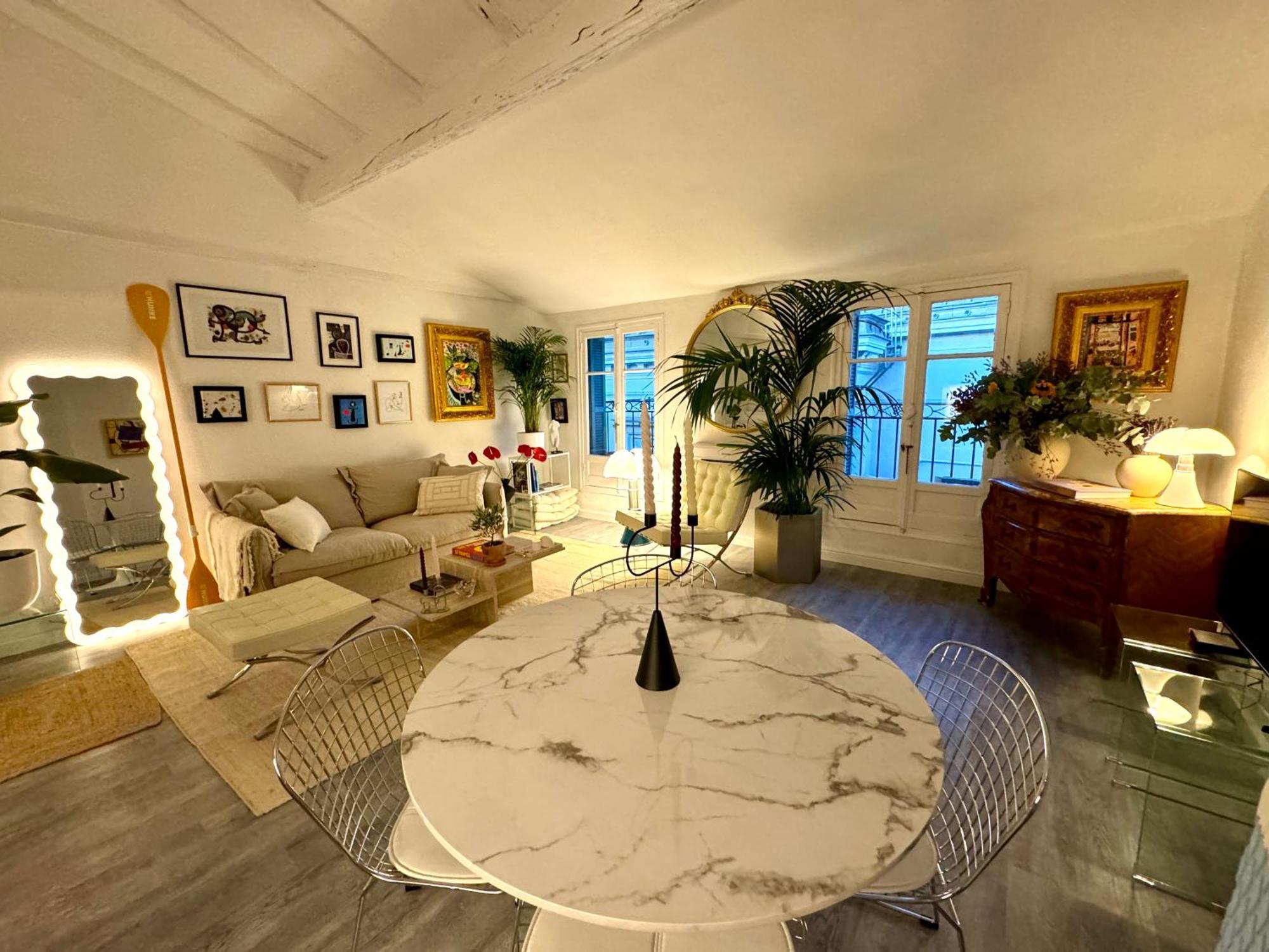 Superbe Duplex Entre Le Vieux Et La Prom Apartment