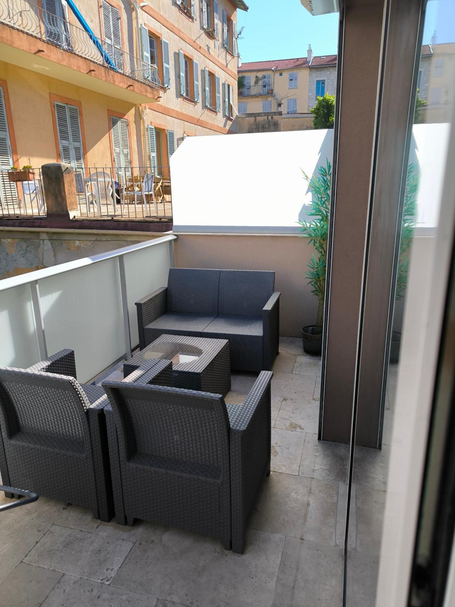 Cozy Avec Terrasse N12