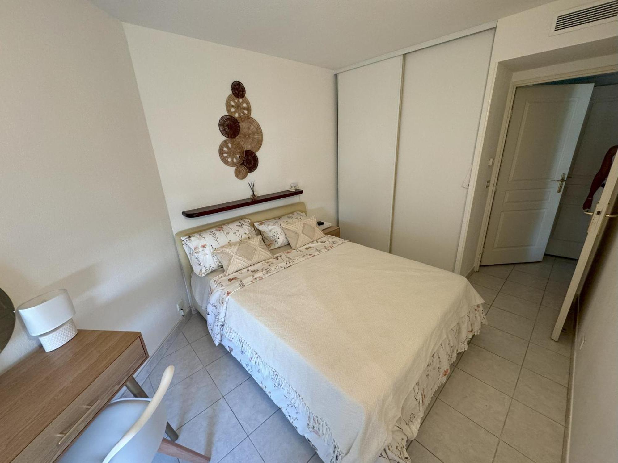 Apartment Elegant With Sea View And Swimming Pool Nice