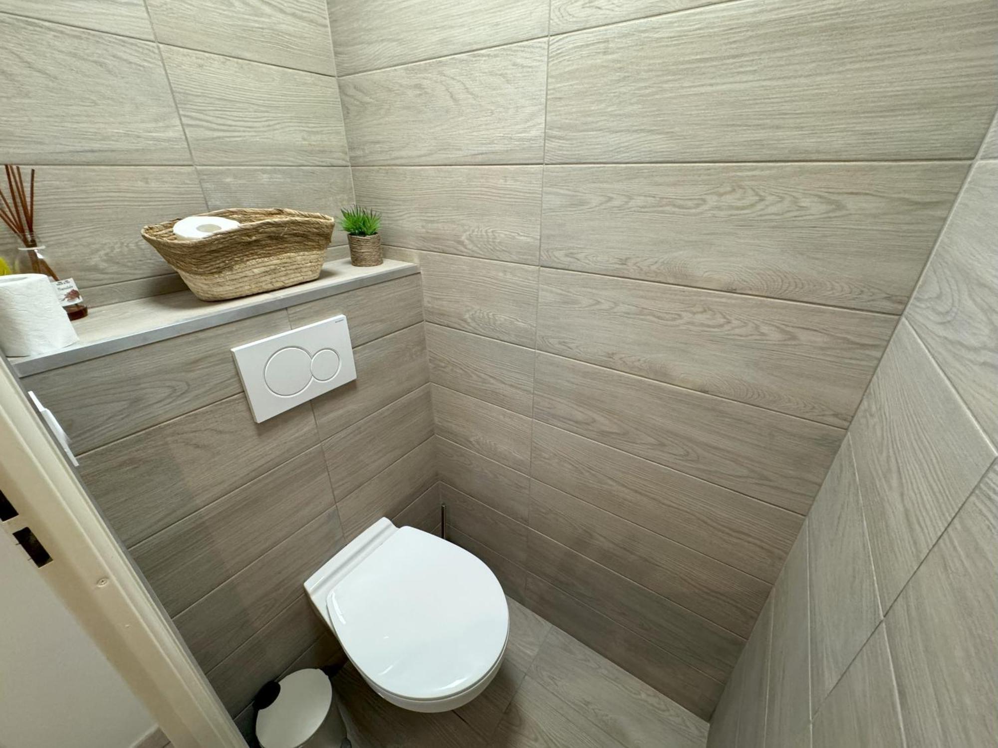 Elegant With Sea View And Swimming Pool Apartment *